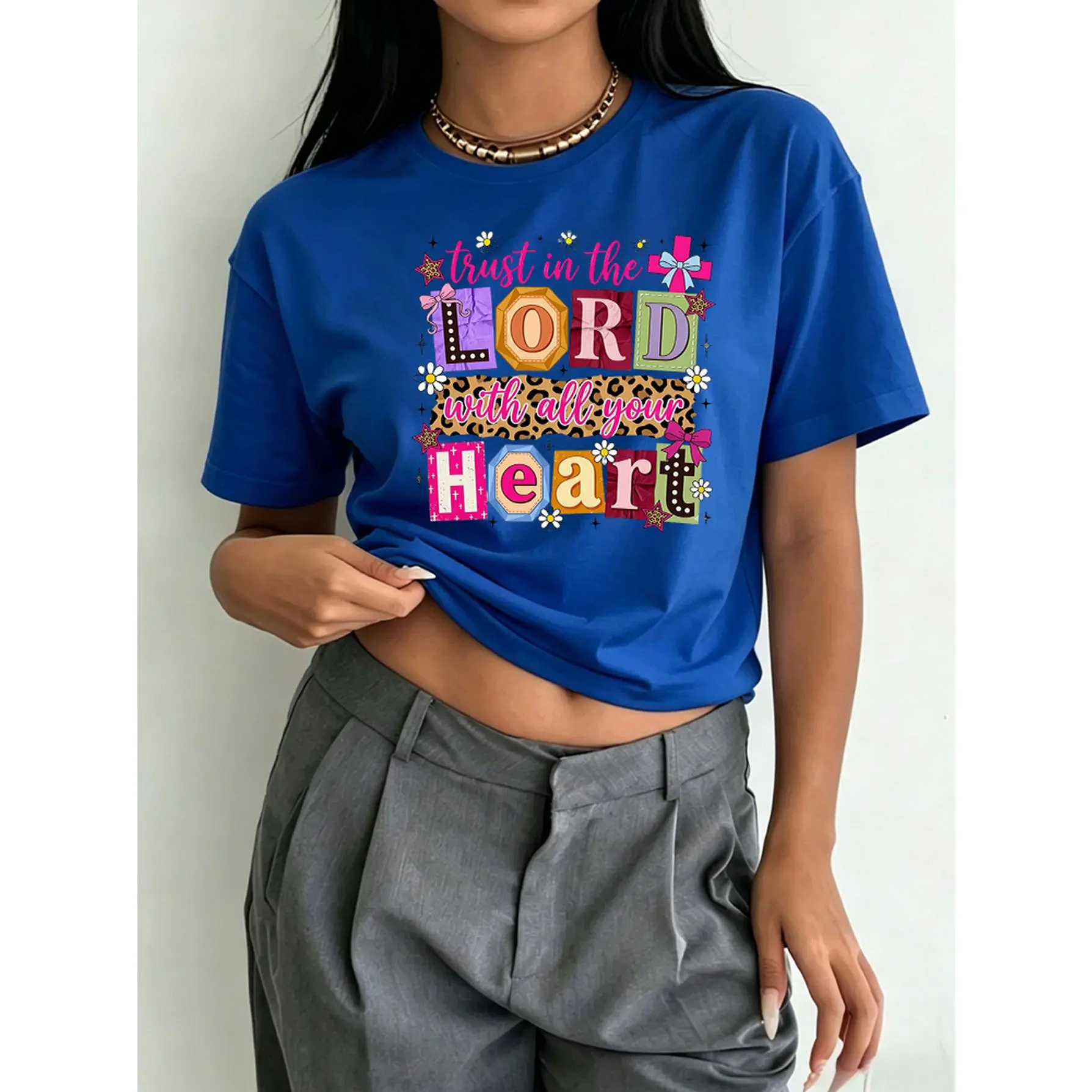 [Short Sleeve Top] Y2K T-Shirt for Women, Drop-Shoulder Round Neck Short Sleeve Top, Leopard Print with Heart-Shaped Patchwork And English Slogan "Faith LORD" Printed, Casual Base Shirt, Soft And Skin-Friendly