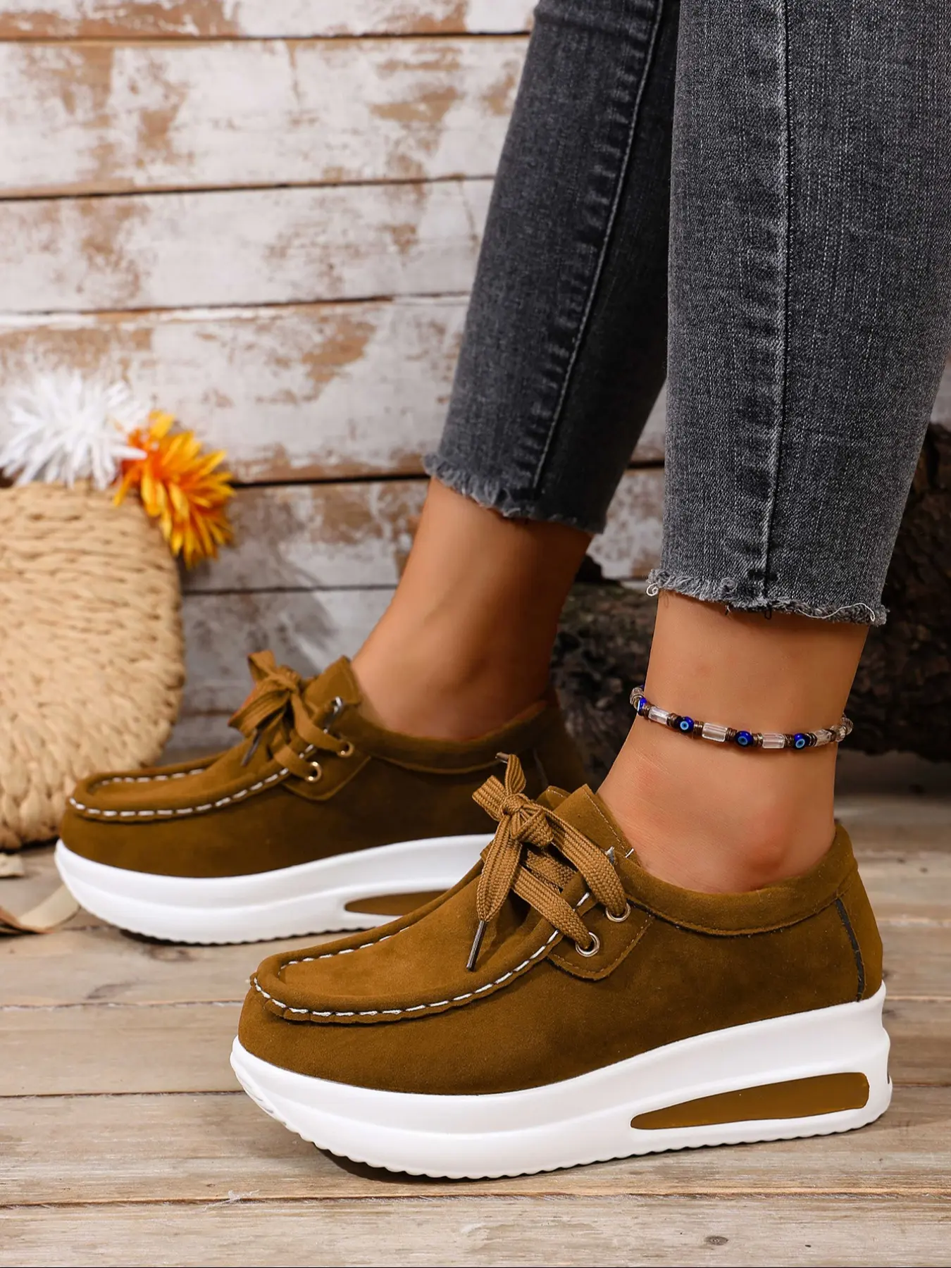 2026 Women's Casual Low Top Sports Shoes, Lightweight Fashion Sneakers, Anti-Slip Rubber Sole, Comfortable All-Season Walking Shoes