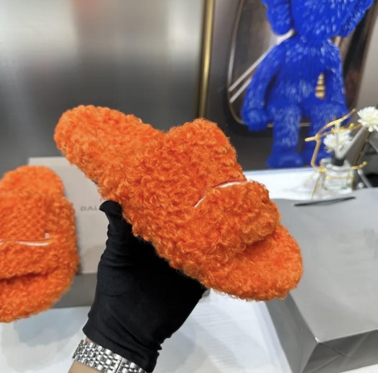 Designer Fuzzy Comfortable Indoor & Outdoor Slides - Cute Soft Slippers in Various Colors for Cozy Wear