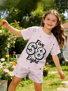 Digital printed set with light pink base, spotted numeric five-point star patterns, simple and vibrant design; sweet and cute casual outfit, a T-shirt and shorts set suitable for daily wear and outdoor sports, the perfect gift for girls