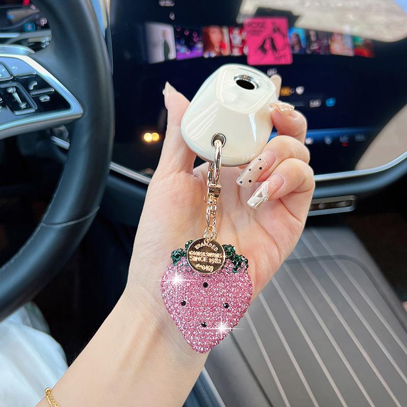 Studded Strawberry Keychain, Fashion Bag Accessories, Gift Key Ring, Handmade Creative Keychain, Studded Strawberry Bag Hanging Decor, Women's Gift Keychain, Accessory Hanging Keychain