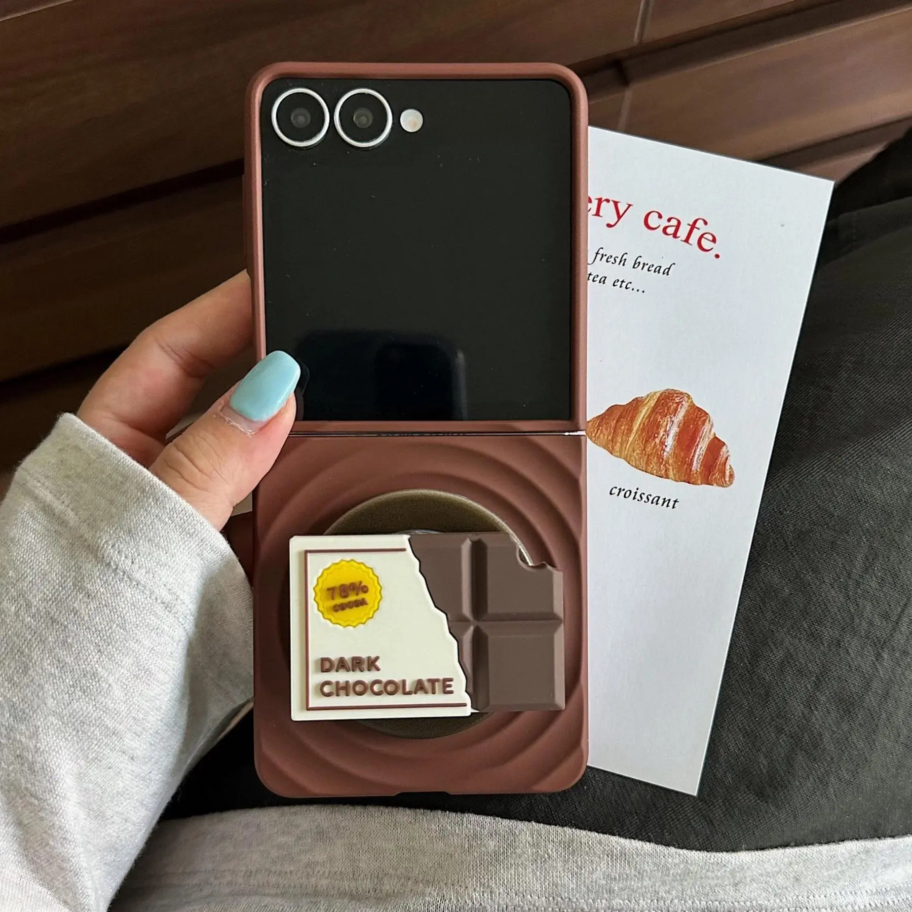Korean Cute Chocolate Magnetic Holder Dark Brown Phone Case for Samsung Galaxy Flip7 Flip7FE Zflip6 5 Zflip5 Shockproof Cover