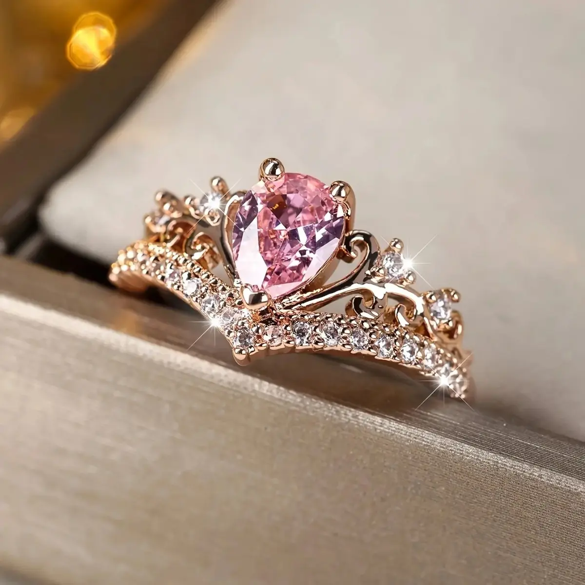 Women’s Crown Ring, Rose Gold Tone Alloy Jewelry with Synthetic Zircon Accents, Feminine Statement Accessory for Daily Wear and Special Occasions