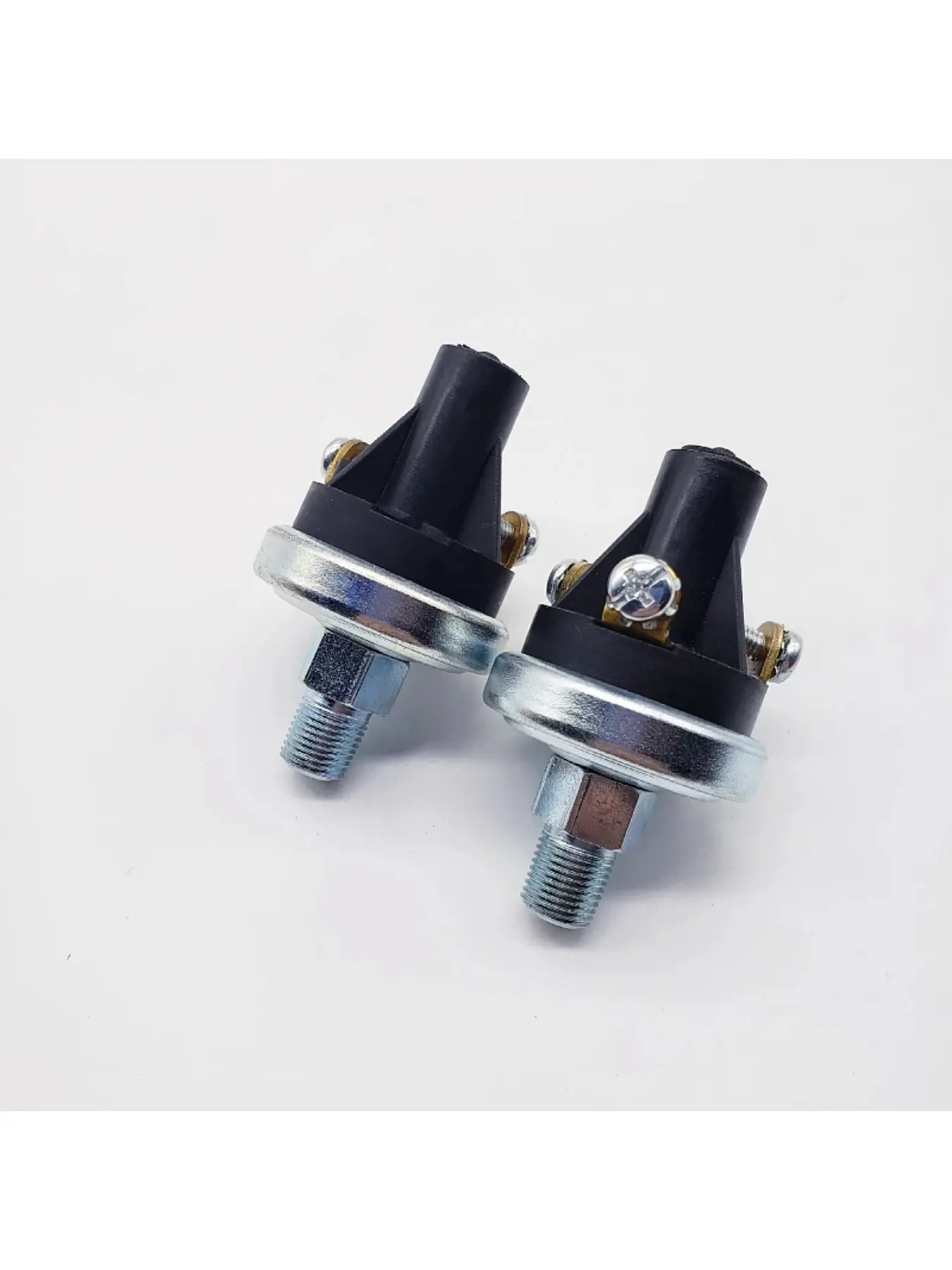 For Doosan DX60 VDO NC Cummins Engine Oil Pressure Sensor Alarm Excavator Parts