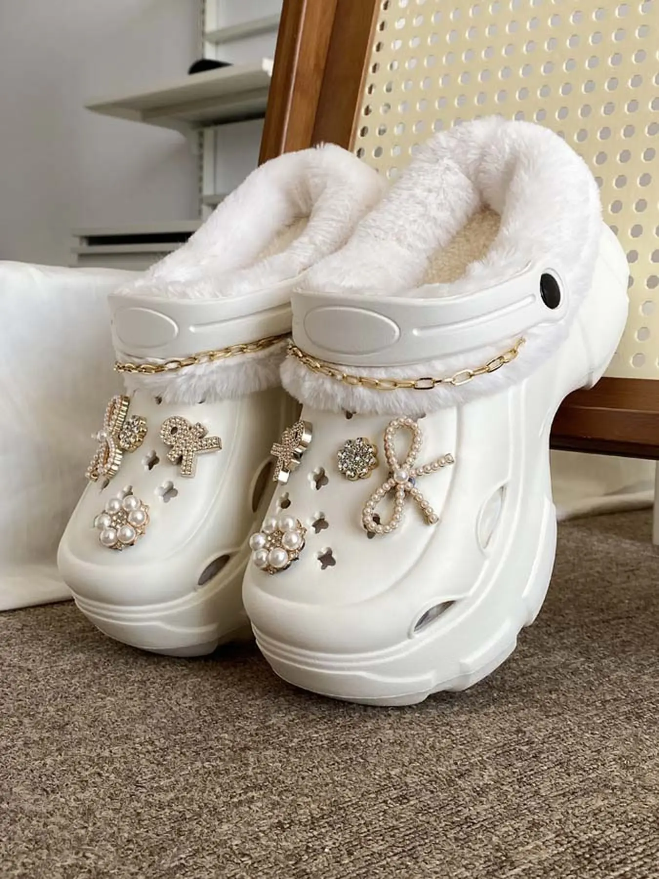 Autumn Winter Casual Versatile Plush Holey Shoes Eva Home Warm Soft Sole Comfortable Wearable Closed-Toe Plush House Slippers