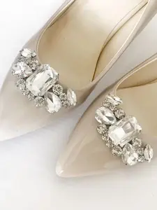 2pcs Hollow Out Alloy Rhinestone Shoe Accessories, Sparkling Shoe Charms, Detachable Buckle, Fashion Princess Style, DIY Hair Clip, Clothes Clip Decorations