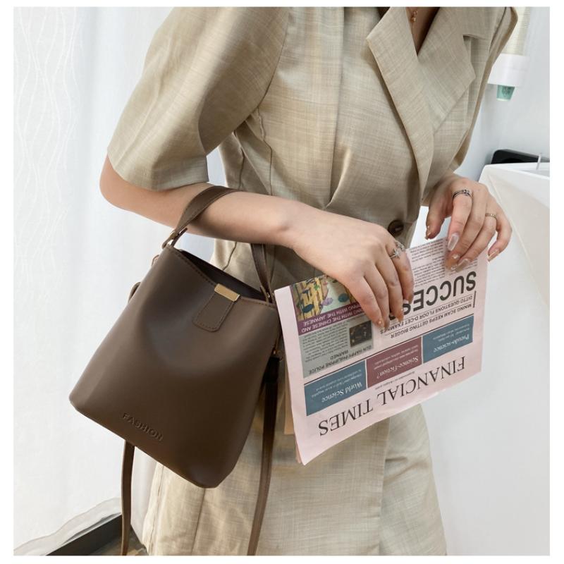 Small Fresh Day Bag Women's Popular Handheld Crossbody Bucket