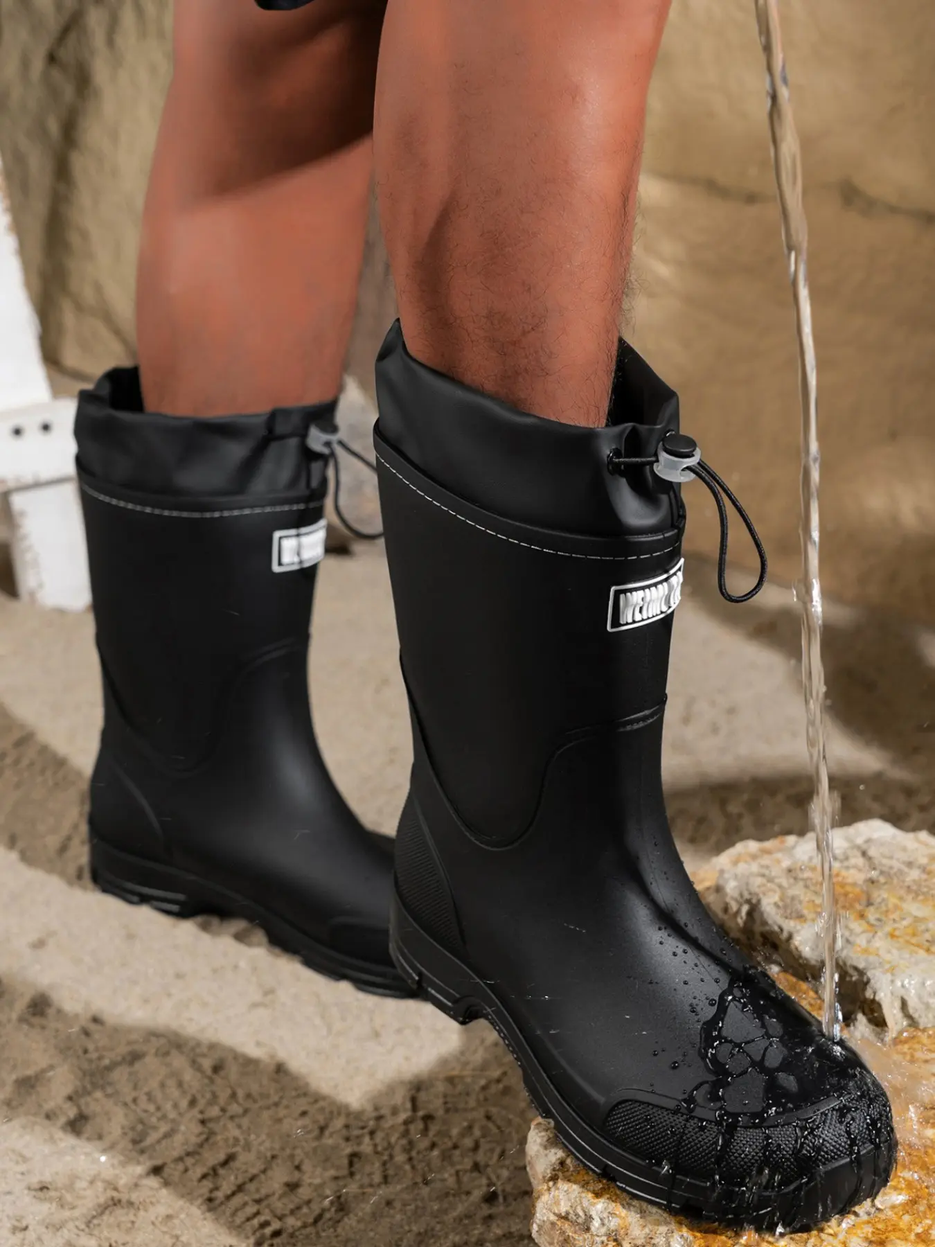 Unisex Mid-Calf Waterproof Rain Boots, Anti Slip Boots, Adjustable Laces, Non-Slip Sole, PU Leather, Lightweight, Ideal for Gardening, Fishing, Farming, All Weather