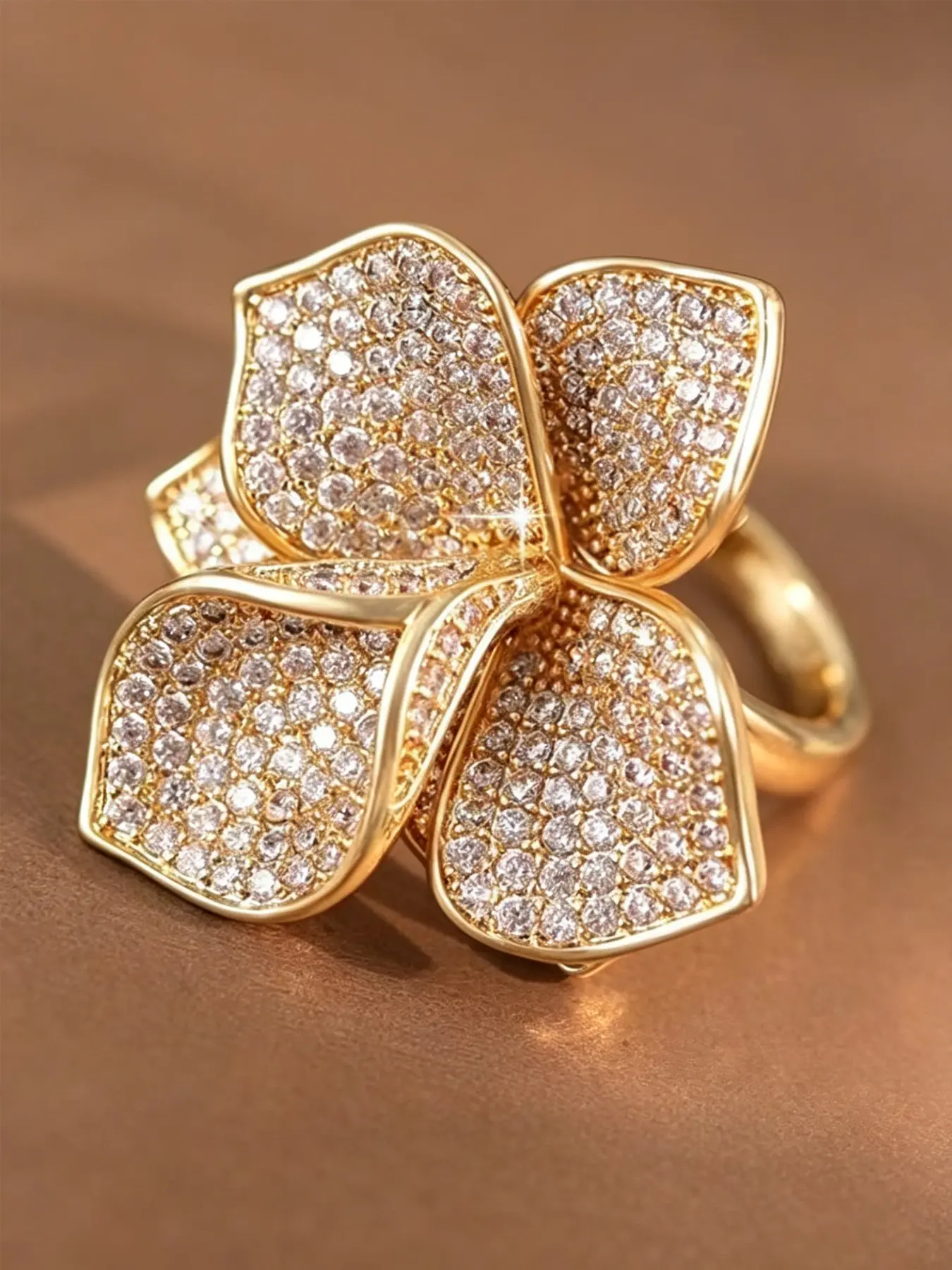 1 Piece Floral Cluster Open Ring for Women, Copper Base with Paved Clear Zircon, Adjustable Cuff Ring, Trendy Daily & Party Costume Jewelry Gift