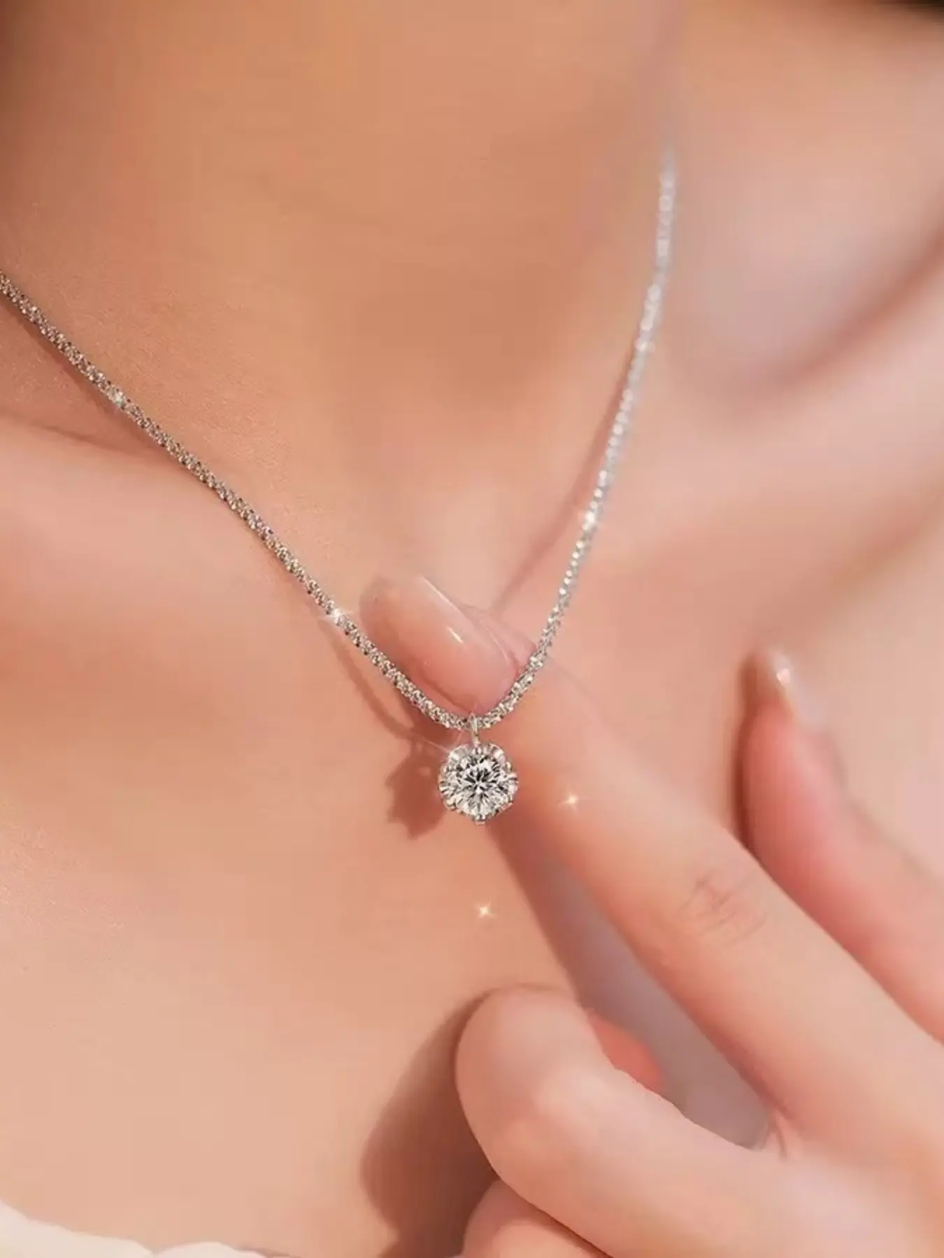 Women's Pendant Necklace, Moissanite Necklace, Diamond Pendant Jewelry for Wife, Girlfriend, Mother, Luxurious Round Drill Style, New Gift Necklace, Decorative Necklace