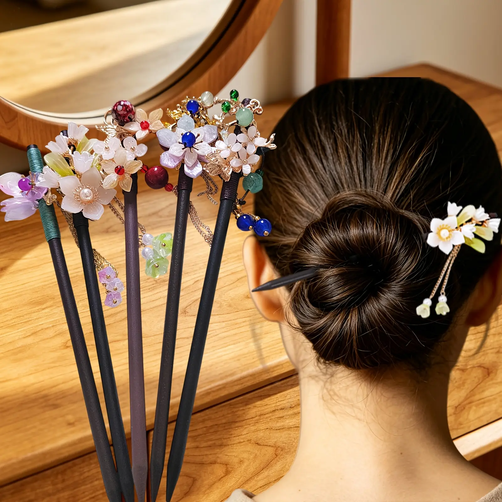 5pcs Handmade Elegant Wooden Hairpins with Tassels & Floral Patterns, Retro Chinese Imperial Court Hair Clips with Pendants, Back Head Updo Hair Additions, Vintage Hair Clips, Additions for Japanese Kimono & Yukata. Gifts for Ladies And
