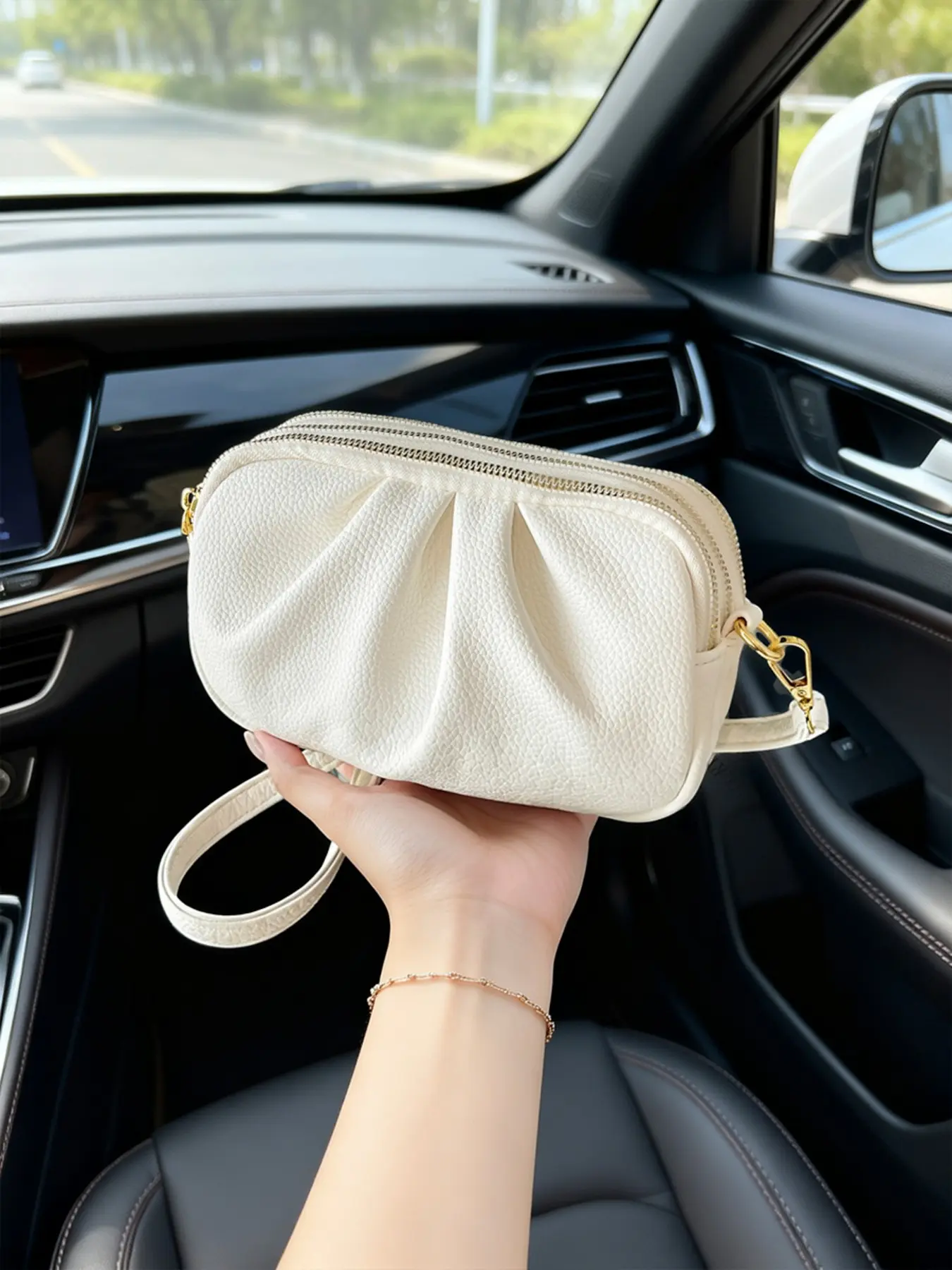 Fashion Pleated Mini Elliptical Crossbody Bag, Soft Texture, Adjustable Strap, Multiple Carrying Options, Perfect for Daily Use