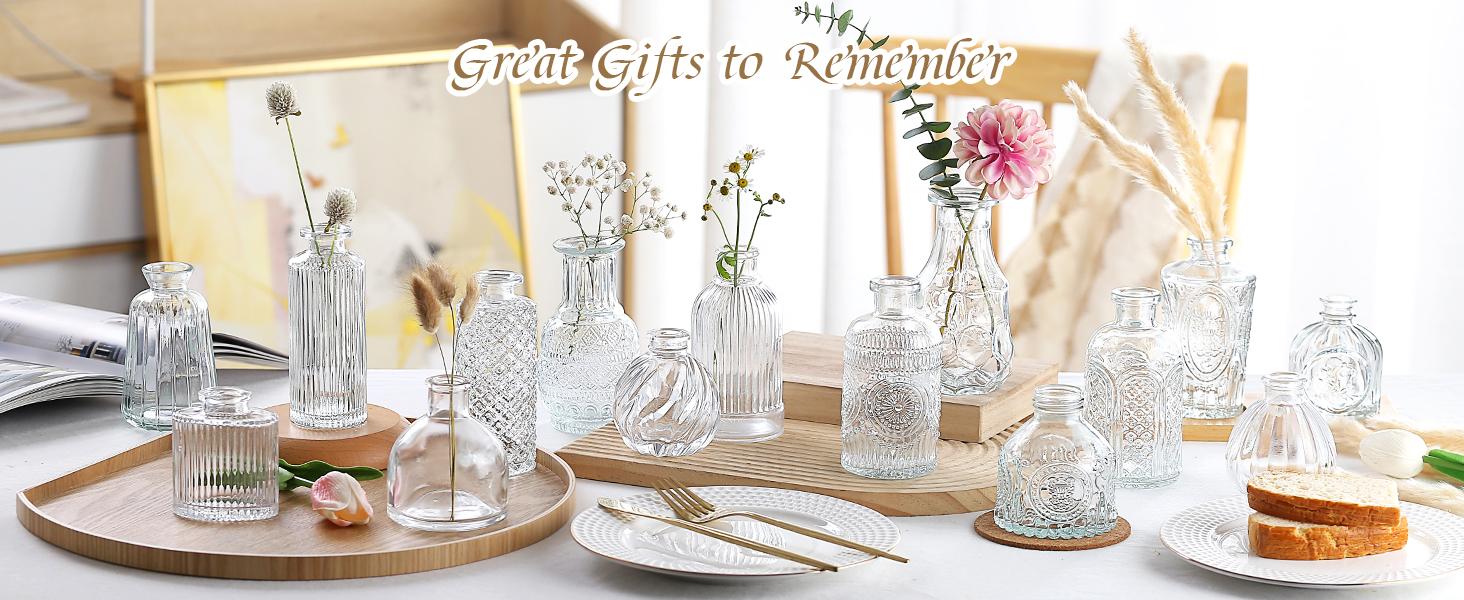 Glass Bud Vases in Bulk Set of 30 Pcs,Small Glass Vases for Flowers as Wedding Centerpieces for Tables,Clear Flower Vases Suitble for Wedding Decorations,Christmas Home Decor (Clear, 30