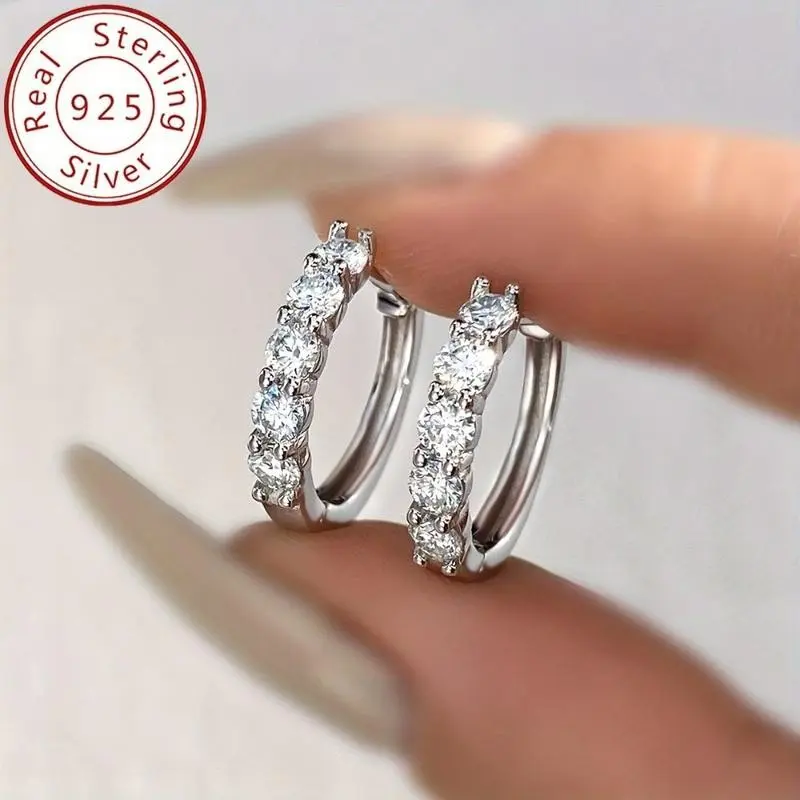 Apairof925sterlingsilverearrings,elegantJapaneseandKoreanstyle,hypoallergenicandnickelfree,suitablefordailywear,gatherings,parties,Christmas,HalloweenandValentine'sDay.