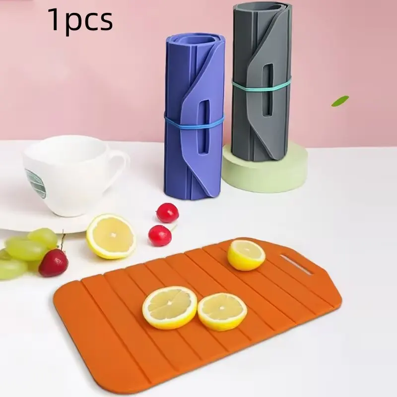 Multifunctional Kitchen Cutting Board, Silicone Foldable Non-Slip Lightweight, 9.53 Inch Reusable Cutting Mat, Ideal for Travel and Outdoor Cooking