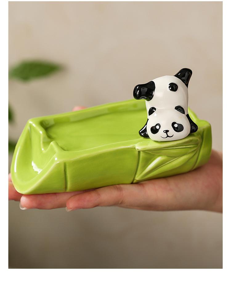 New high-appearance panda ceramic soap box