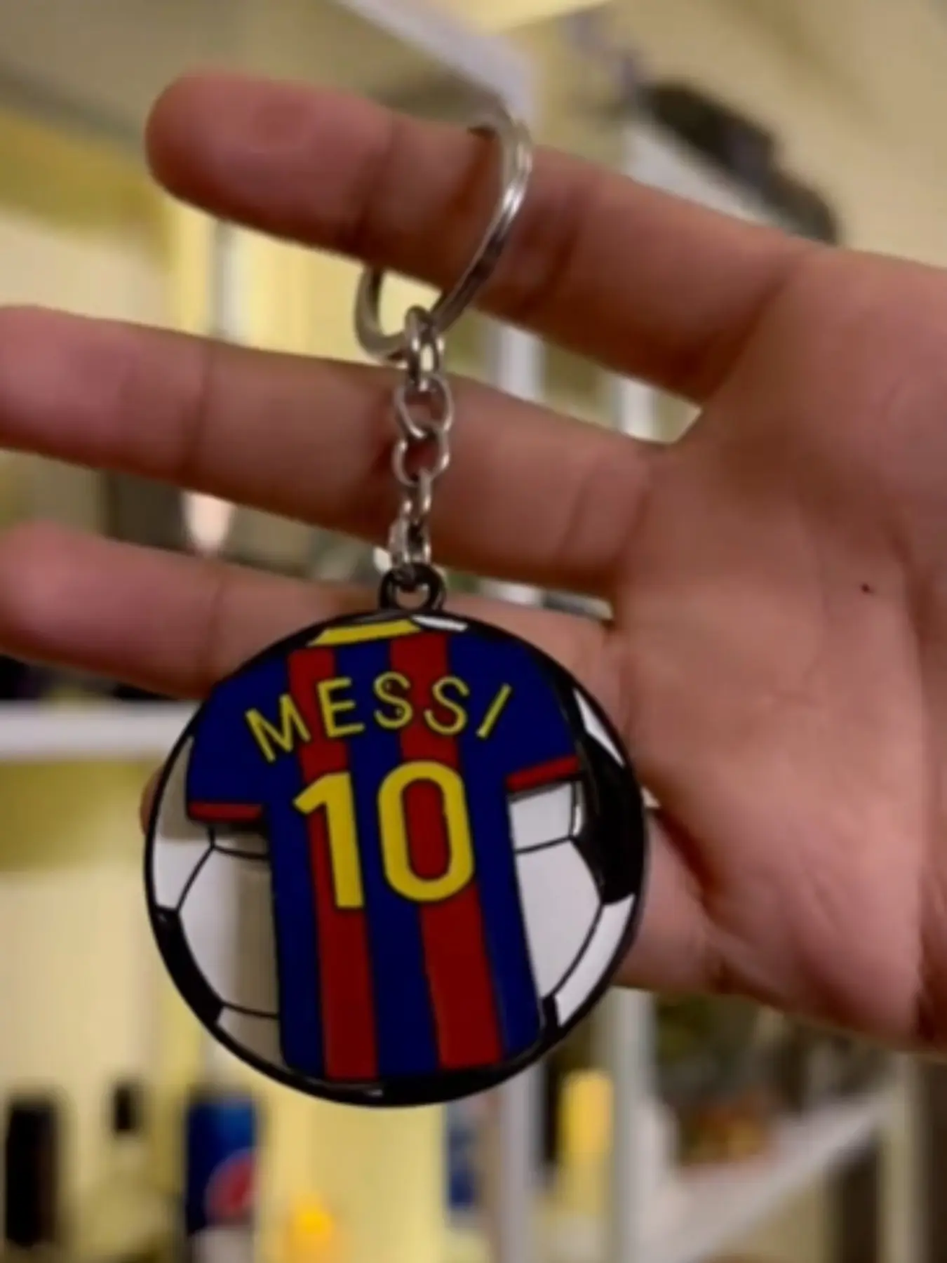 Football Keychain Rotating Fan Accessory, Adjustable Finger Spinner, Durable Design, Perfect Gift for Football Enthusiasts