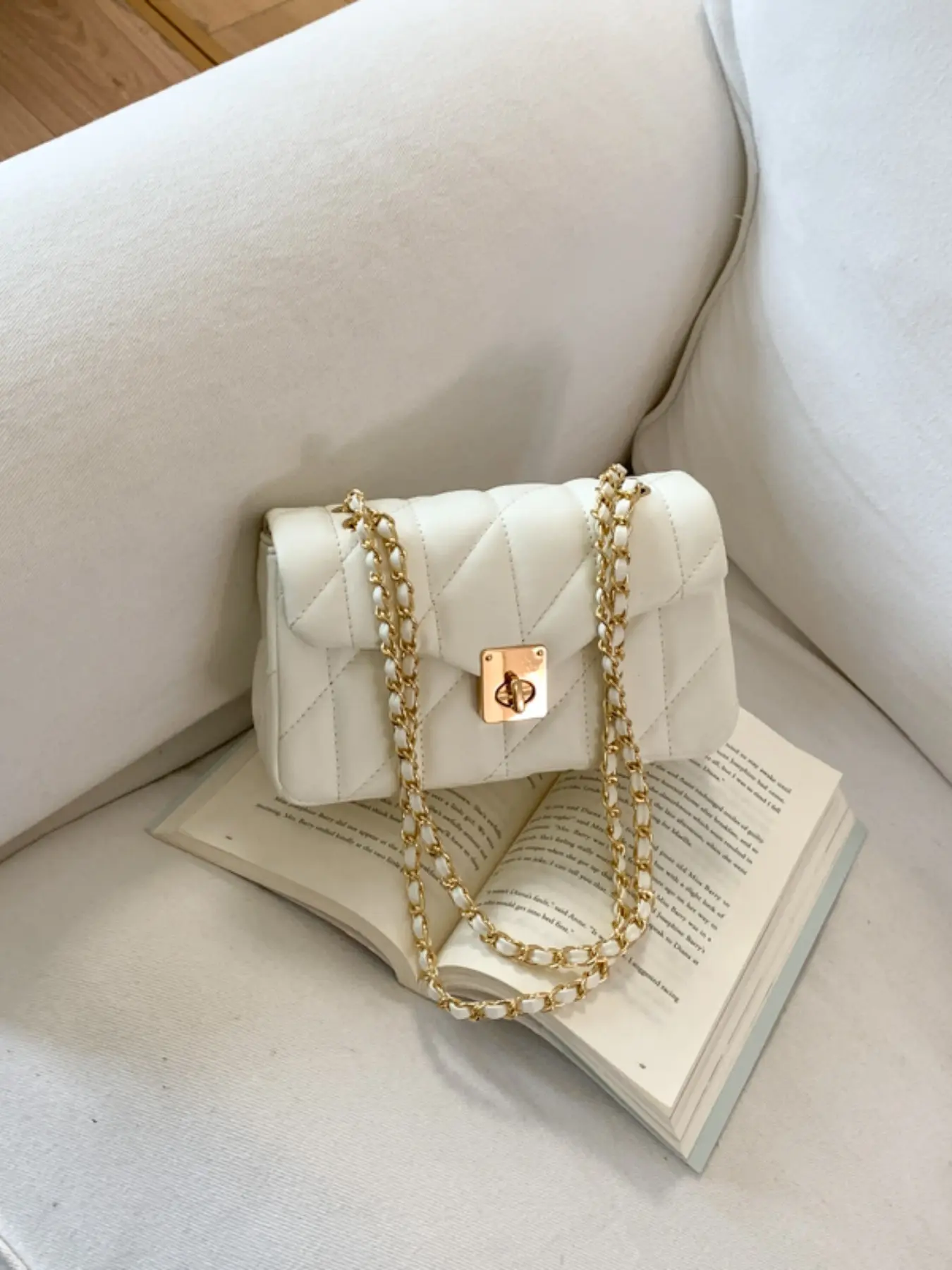 Elegant Small Square Bag, Rhombus Chain Design, Flip Cover Twist Lock, Leather Strap with Metal Chain, Chic Chain Crossbody, Versatile Crossbody or Shoulder Bag, Crossbody Purse