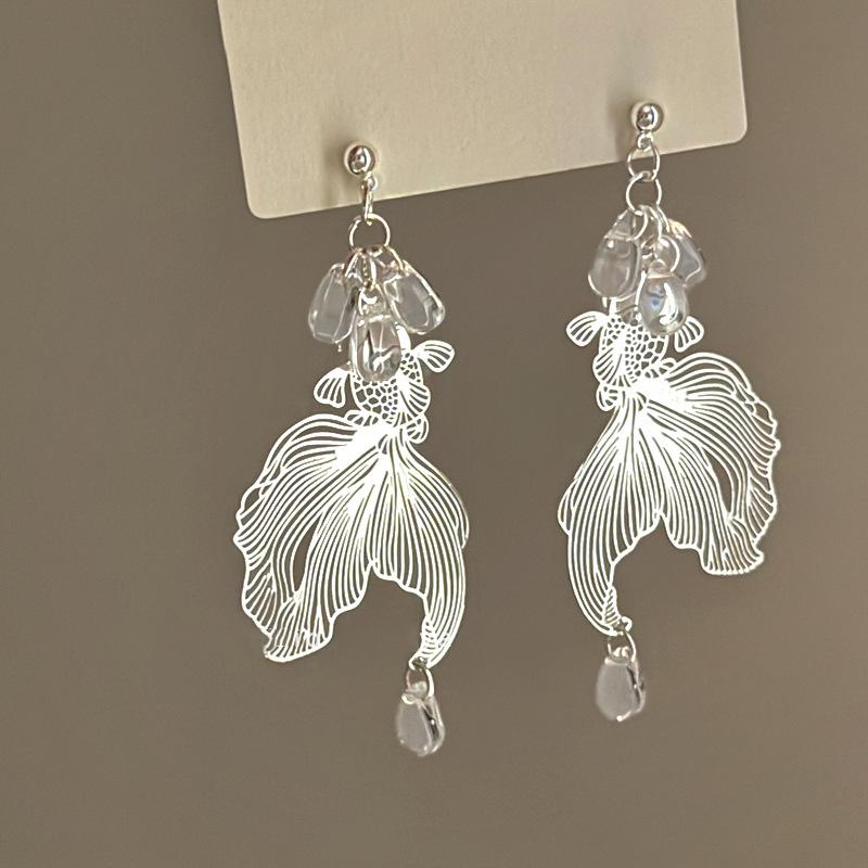 Silver Needle New Chinese Style Resin Koi Earrings, Small and Unique, Minimalist Design, National Style, High-End Earrings for Women Wholesale