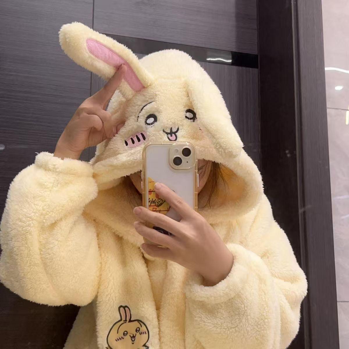 Anime chiikawa winter plush thick pajamas cartoon cute warm usag pajamas chiikawa coral fleece nightgown women's home suit set