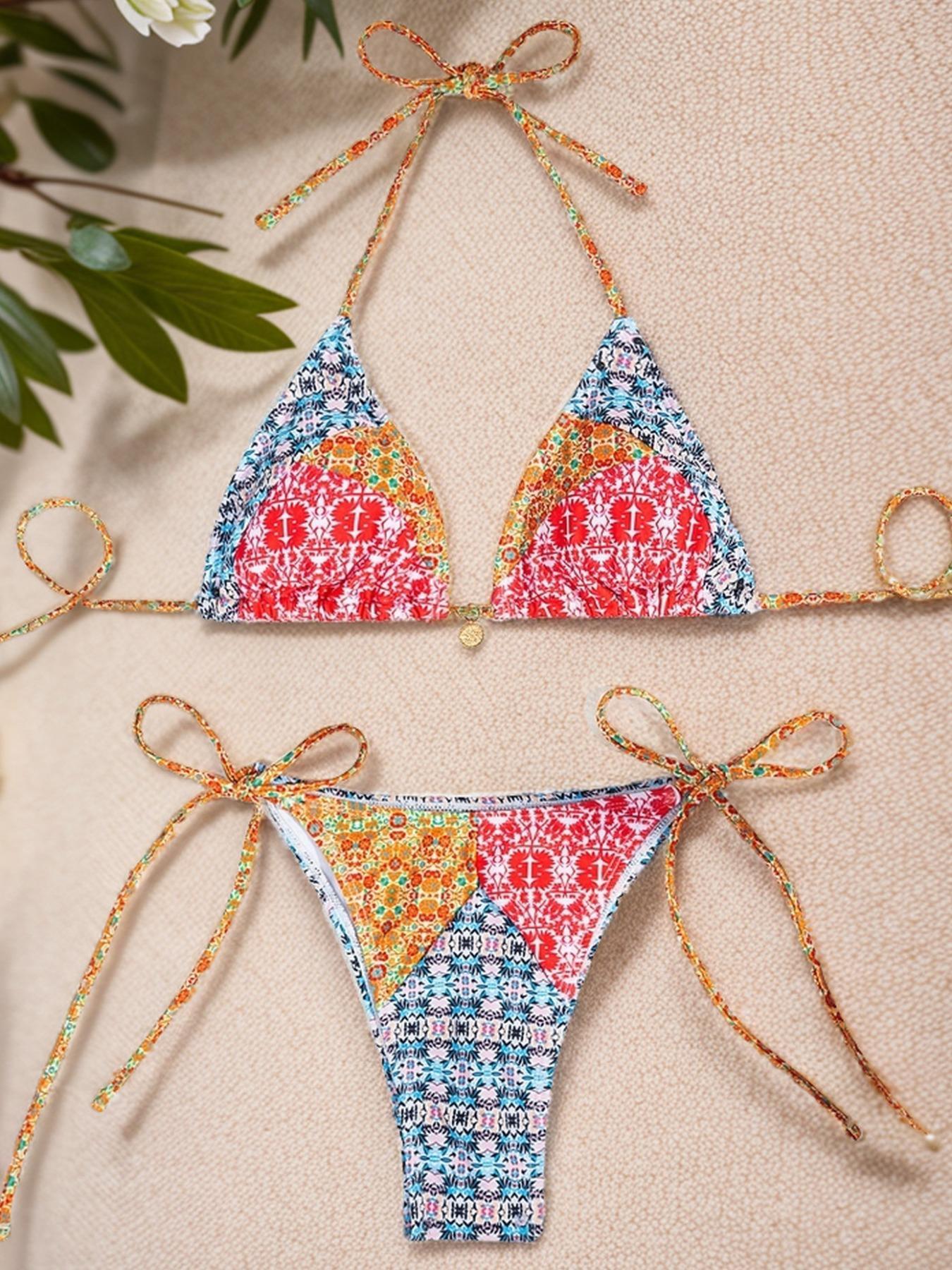 Two-piece Set Women's Sexy All Over Print Halter Neckline Bikini, Sexy Tie Back Halter Triangle Swim Top & Tie Side Swim Bottom for Summer, Bathing Suits, Colorblock Bikini, Padded Bikini Set, Bikinis Sets, Halter Bikini Swimsuit