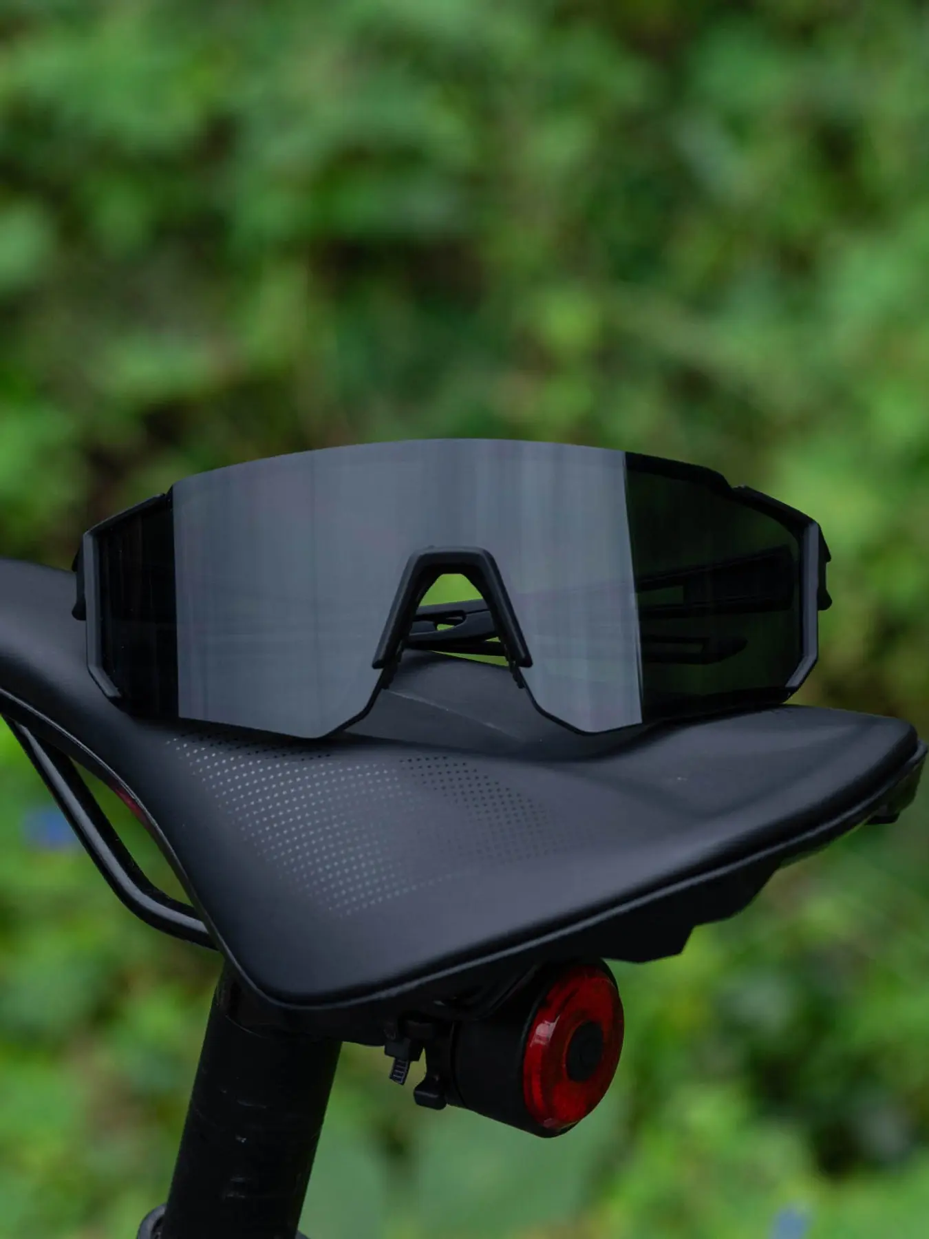 Unisex Outdoor Sports Cycling Sunglasses, Uv400 Protection, Ideal for Biking, Hiking, Outdoor Racing, Climbing, Classic Style