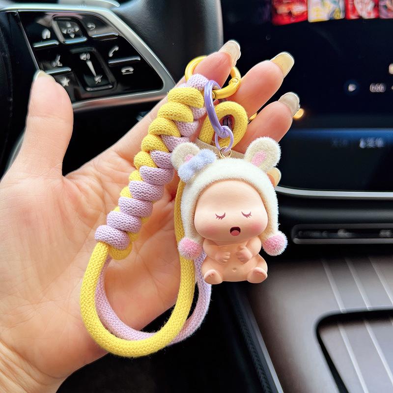 New Flocked Cartoon Hat Doll Keychain, Cute Kawaii Baby Figurine Car Key Ring, Fashionable Plush Bag Charm Accessory for Women