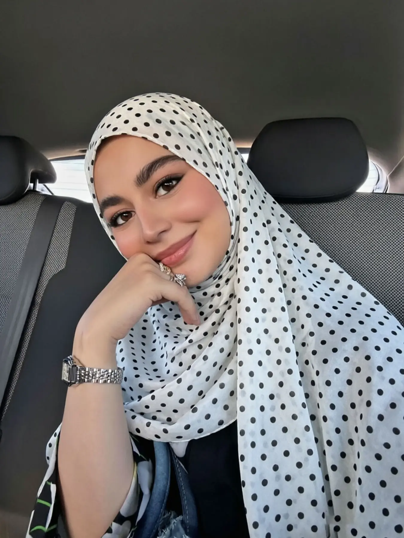 Classic Polka Dot Fashion Headscarf, Summer Muslim Hijab, Lightweight Breathable Scarf, Essential Daily Wear Accessory