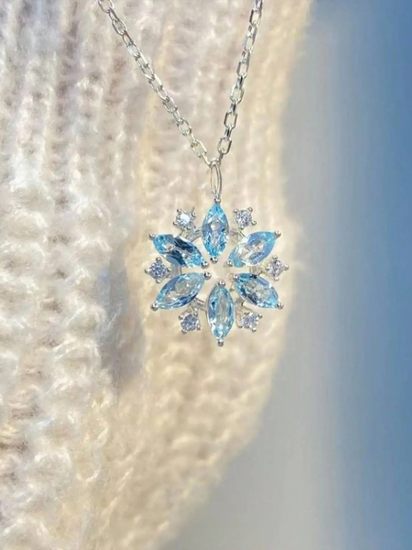 New Sparkling Blue Glass Snowflake Necklace for Women, Luxury Unique Design Full Rhinestone Necklace, Christmas Birthday Gift