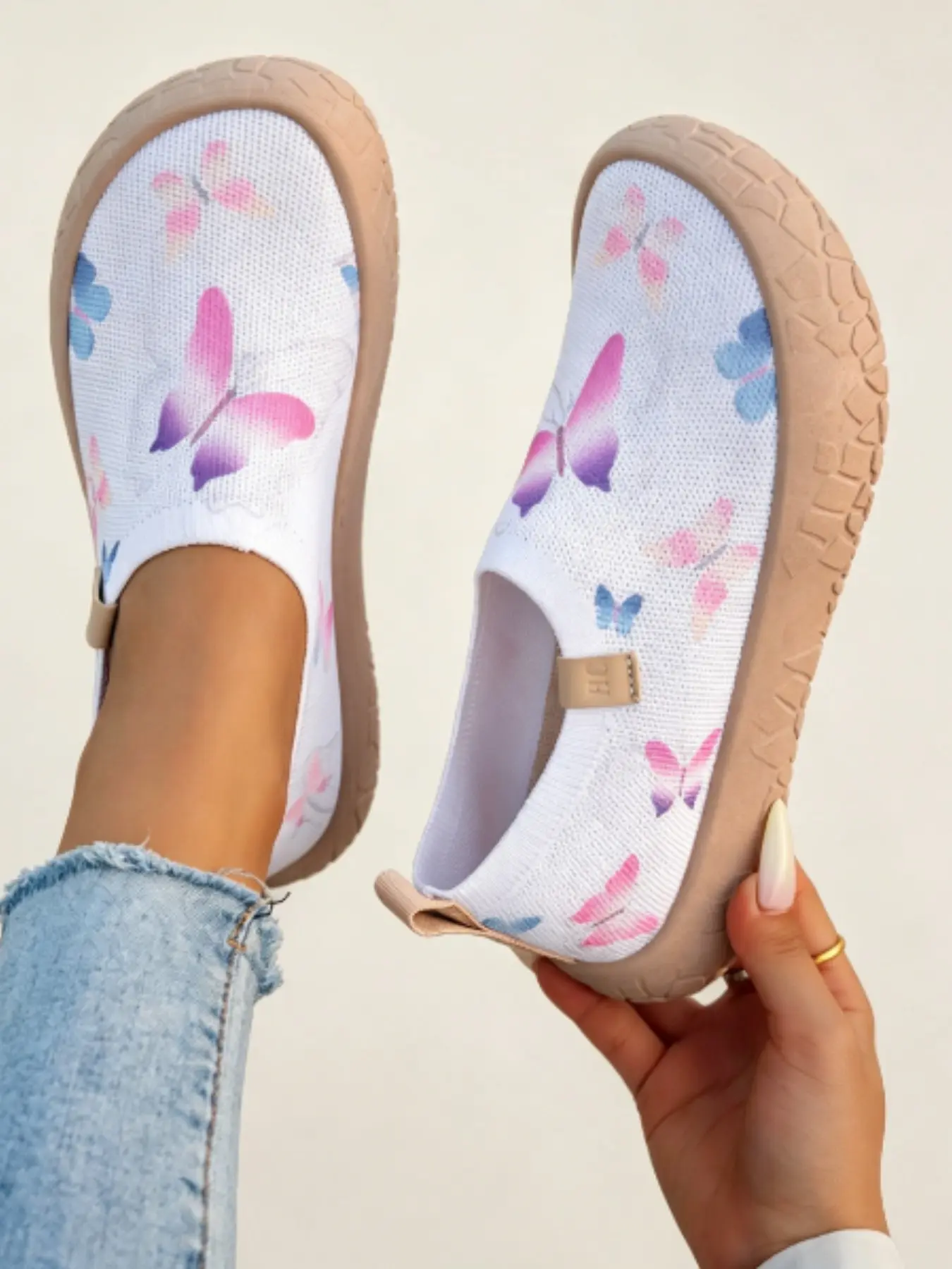 Women's Fashion Comfortable All-Season Butterfly Print Sneakers, Breathable Textile Low Top, Casual Round Toe, Medium Width, Slip-On Design, Walking Shoes, Slip On Trainers