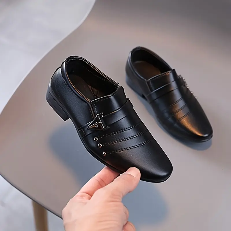 2026  Fashionable solid color Oxford shoes for boys, lightweight, non-slip shoes, party shoes for the autumn show