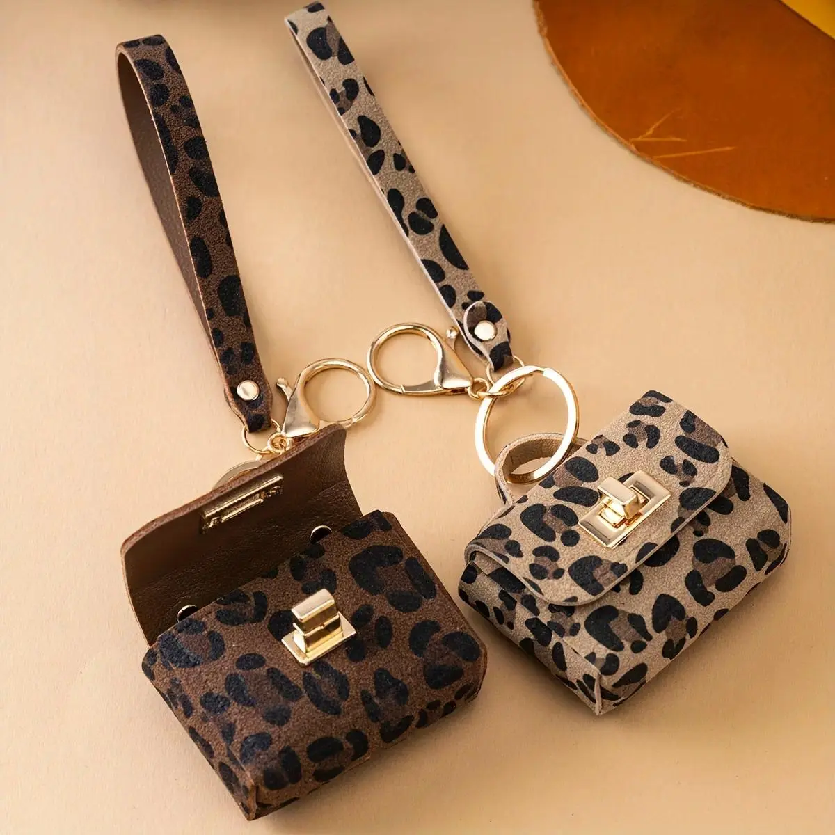 Women's Leopard Print Vegan Leather Keychain with Coin Pouch - Animal Print, Everyday Carry Fashion Charm, Mini Change Wallet Pendant, Bag Accessory Gift, Leopard Print Keychains, Animal Print Keychains