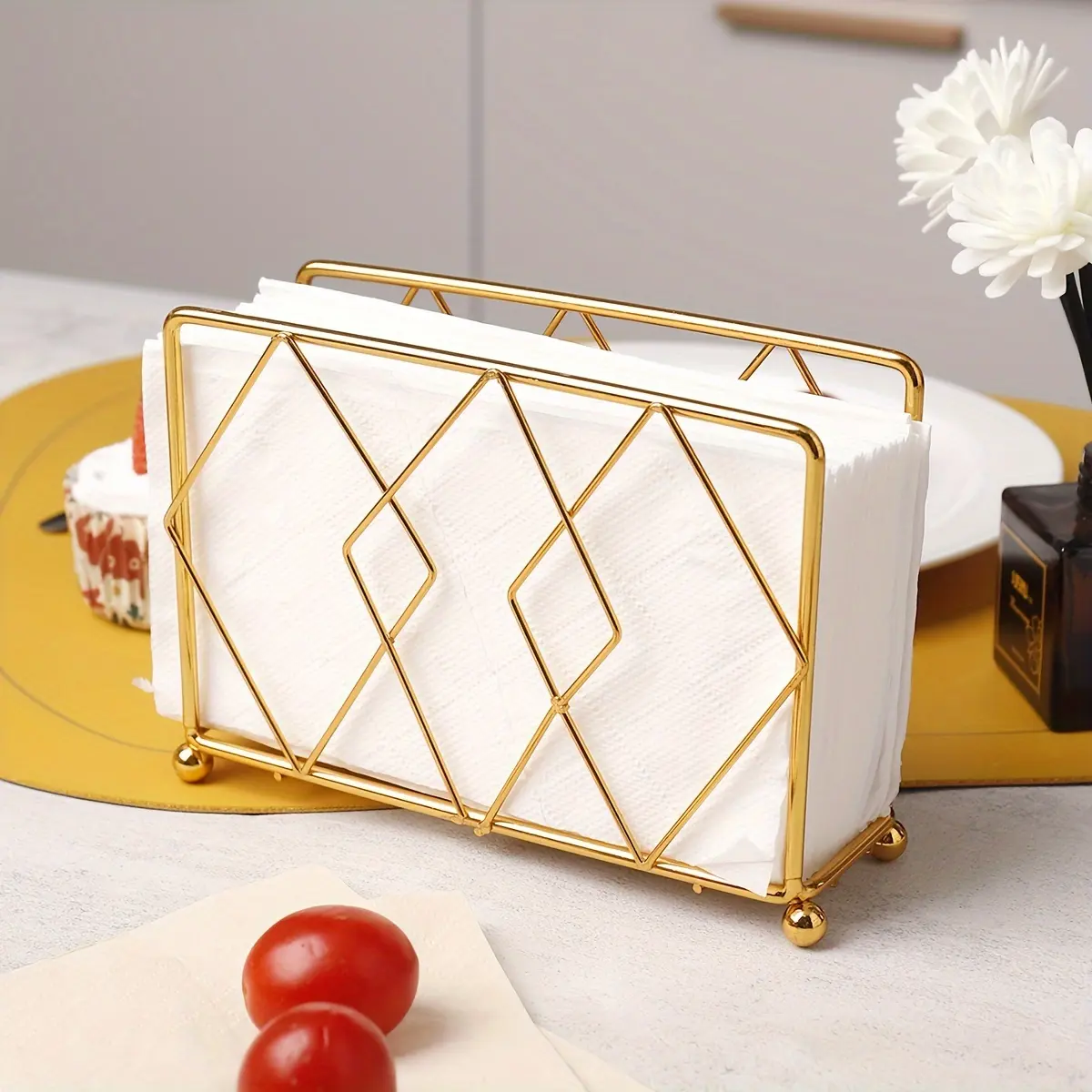 [Creative Tissue Holder] Creative Diamond-Shaped Iron Art Hollow Tissue Holder | 1pc Vertical Tabletop Tissue Rack for Restaurants, Hotels, Cafes - Desktop Tissue Stand Decoration
