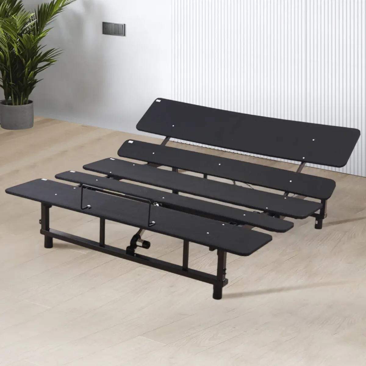 Adjustable Bed Base Frame Queen Bed Frame with Head and Foot Incline Wireless Remote Zero Gravity Quiet Motor Black Queen