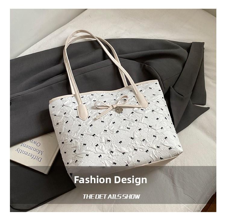 Casual Large Capacity Heart Shaped Butterfly Knot Single Shoulder Bag Trendy Commuter Tote Bag Urban Minimalist Style 2025 Au...