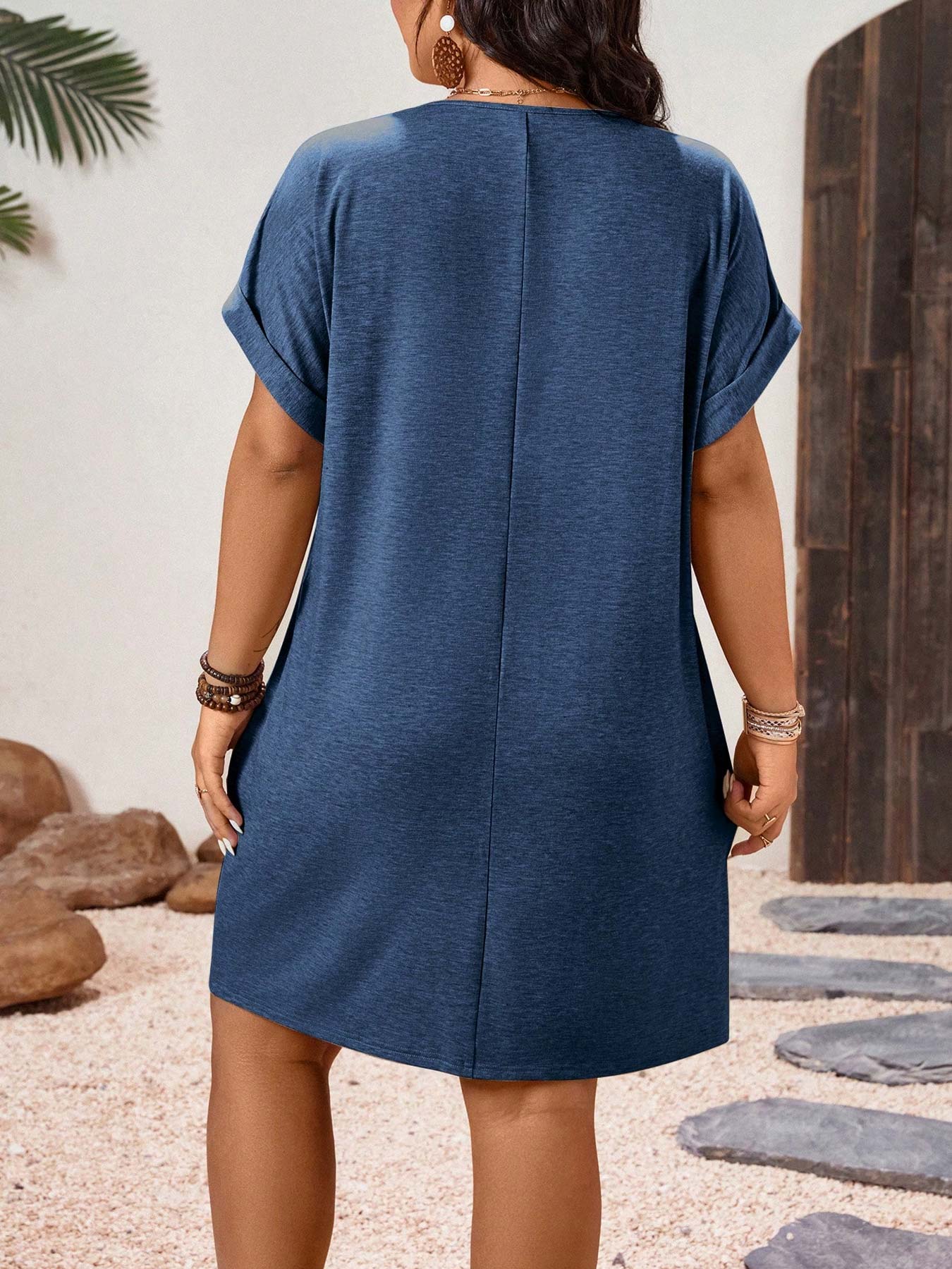 Plus Size Women's Loose T-Shirt Dress, V Neck & Batwing Sleeve Design, Comfortable Casual Summer Wear for Daily Commute, Home Leisure and Vacation, Womenswear