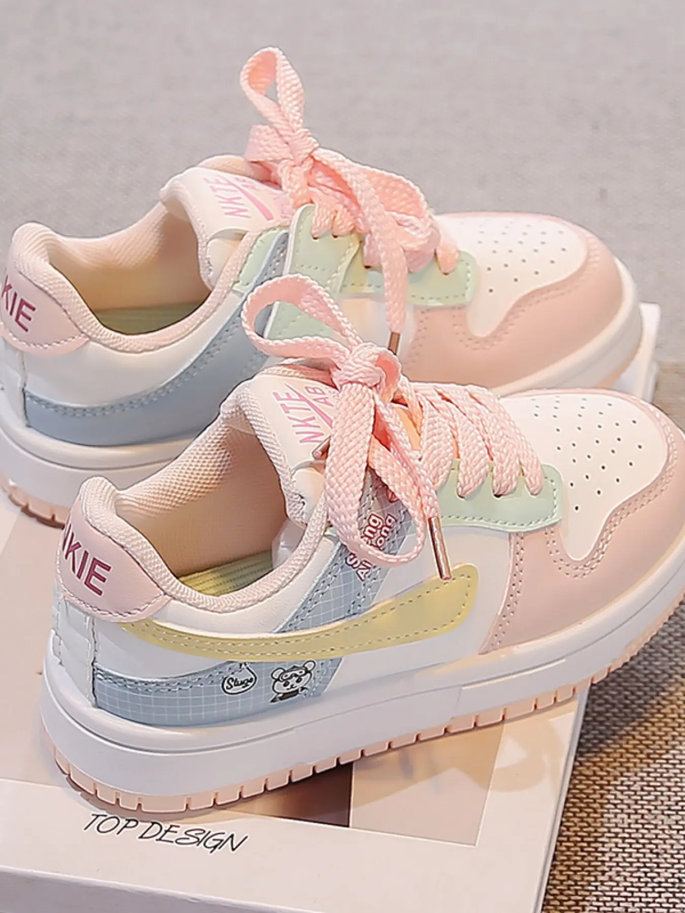 Colorblock Girls' Sneakers, Soft Sole Lightweight Non-Irritating Anti-Slip Durable, Fresh Plaid Cartoon Design, School Casual Shoes