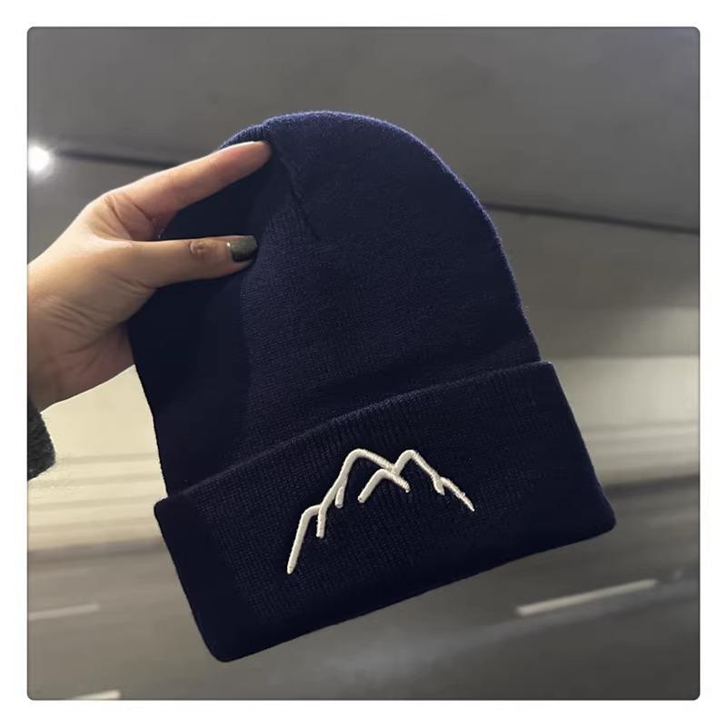 Korean Style Easy Embroidered Mountain Hat for Men And Women, Perfect for Outdoor Activities, Featuring a Joker Design for Ear Warmth in Cold Weather