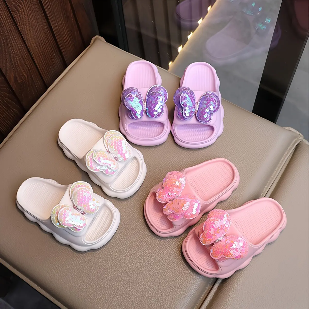 New Girls' Soft Bottom Beach Slippers, 1-Piece Outdoor Wear for Bathroom Bathing & Beach Vacation Use