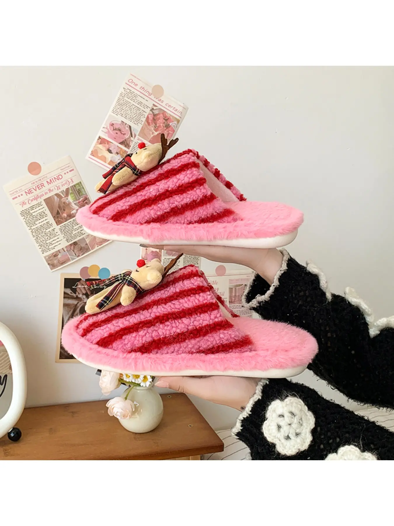 Winter Women's Christmas Elk Plush One Line Slippers, Cute Cartoon Holiday Striped Soft Soled Slippers, Warm Open Toed Home Cotton Slippers, Comfortable Casual Women's Shoes