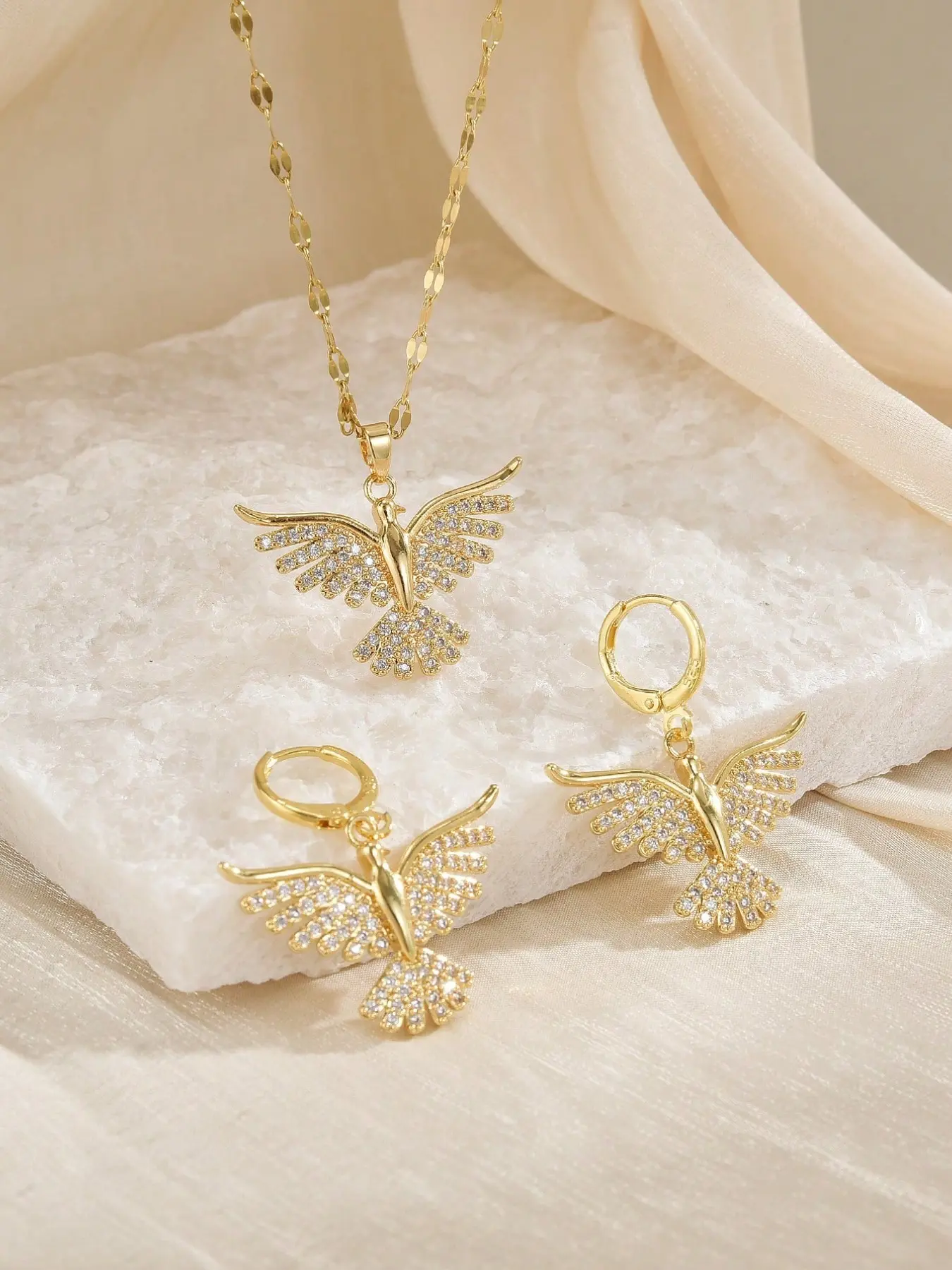 Fashion Rhinestone Eagle Wing Stainless Steel Women's Pendant Necklace, Elegant Butterfly Pattern Jewelry Set for Daily Wear
