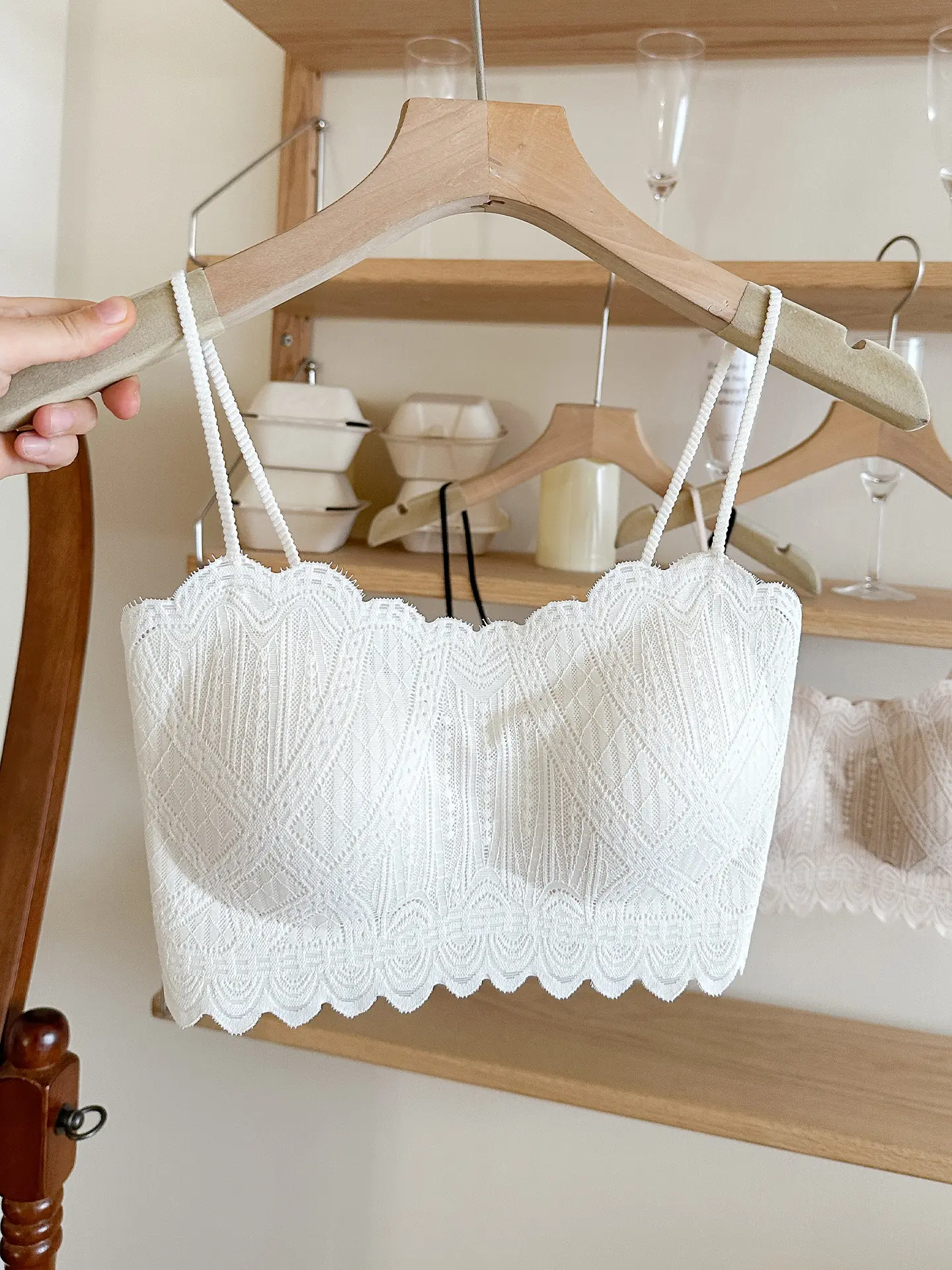 Women's Chic Minimalist Basic Cropped Length Lace Tank Top - Sleeveless Square Neck, Breathable Elastane, Built-In Bra Pads, Anti-Exposure, All Seasons, No Layering Or Solo Wear Restrictions, Milk White