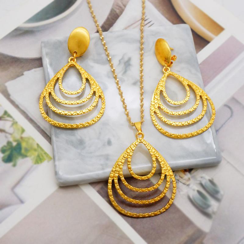 Gold Hollow Water Drop Pendant Necklace Earrings Matching Wedding Dinner Luxury Jewelry Custom Necklace For Girlfriend