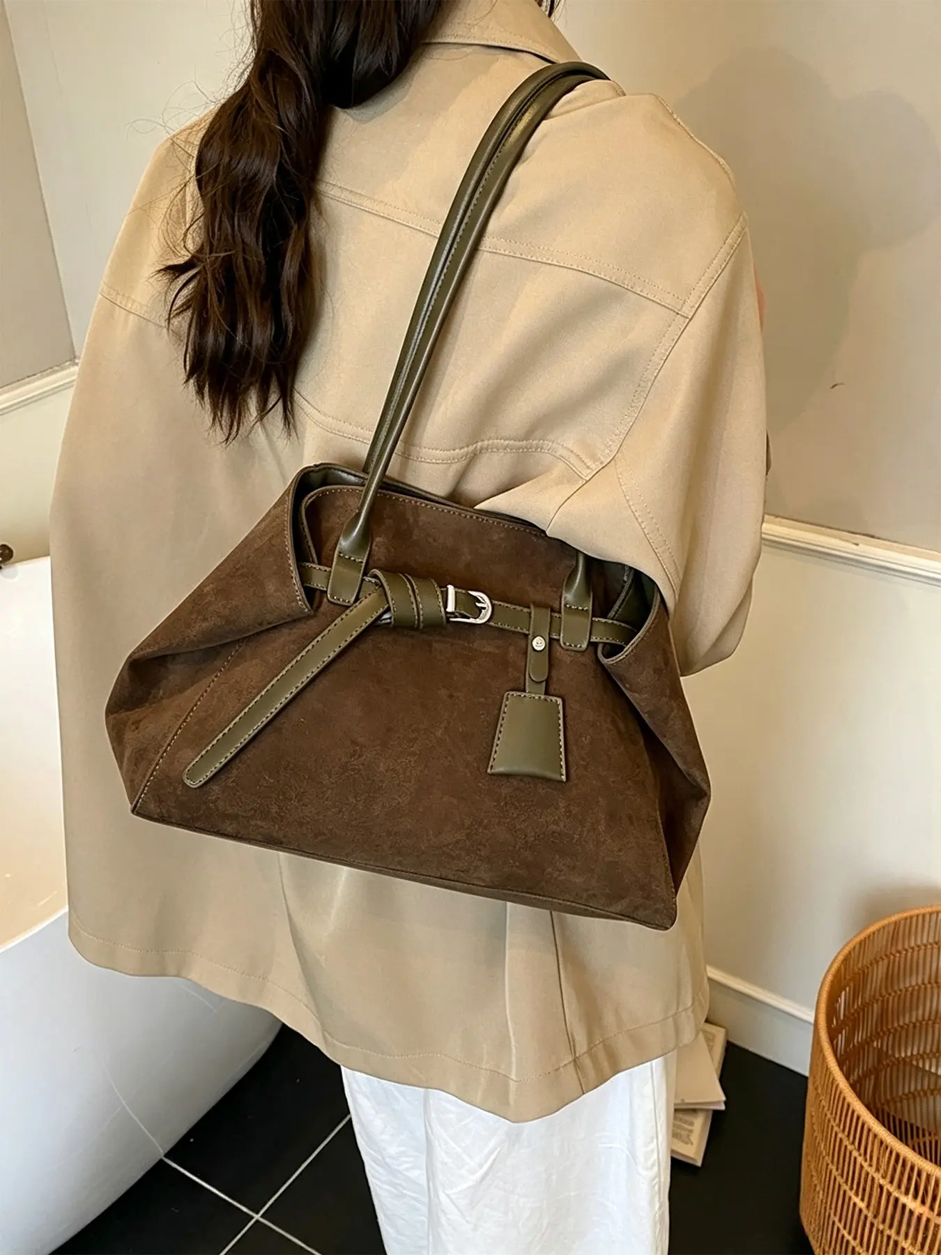 Meadow Suede Tote Bag Women 2026 Fall Winter New Arrival, Simple High-Quality Unique Design Backpack, Retro Casual Commute Shoulder Bag, Soft Shoulder Bag