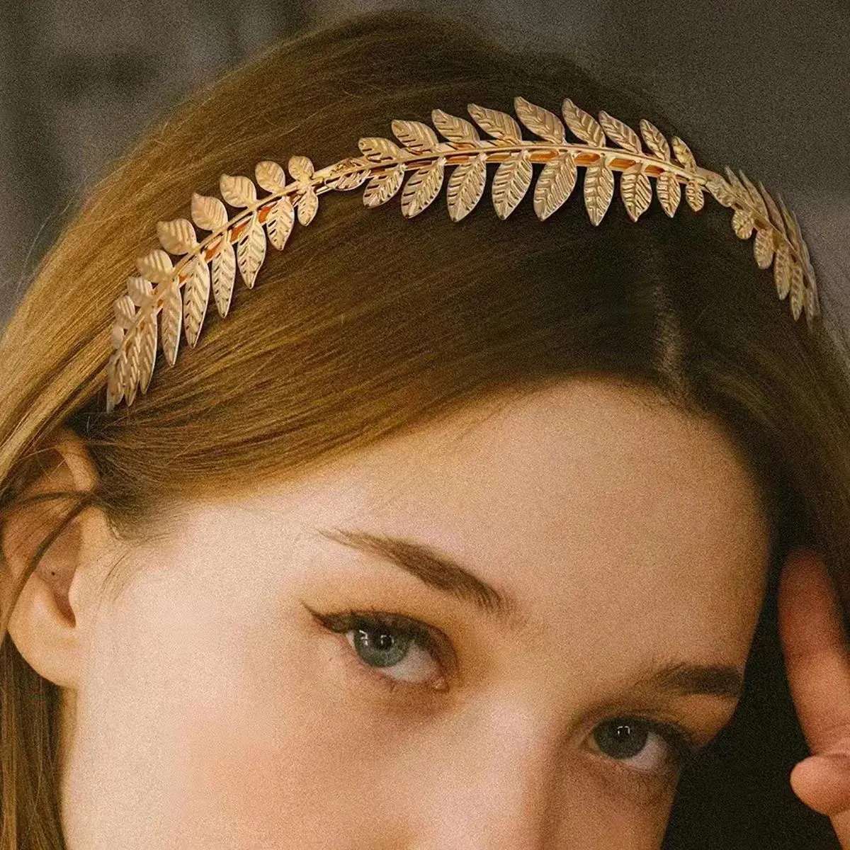 Luxury Finish Metallic Leaf Hairband - Retro Roman Bridal Tiara Headpiece, Goddess Look Wedding Accessory, Wedding Use, Retro Crown, Classic Bridal Headwear, Glamorous Bridal Headwear