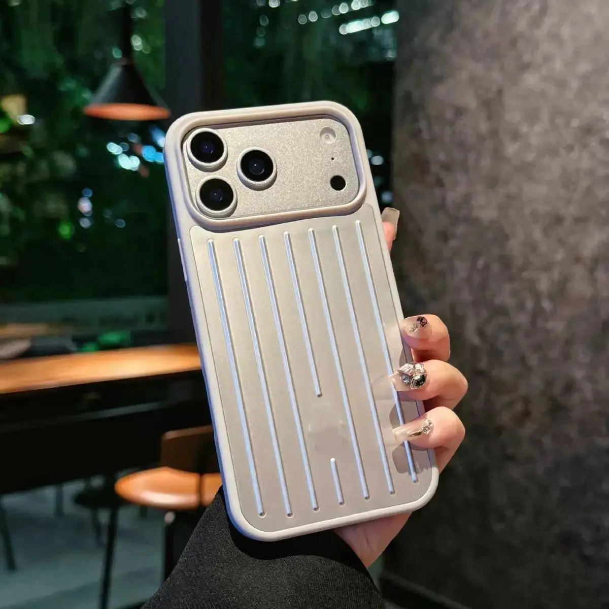 Aluminum Smartphone Case - All-inclusive vertical line design, durable protection, ideal gift for iPhone16 Pro Max, 15,14 devices, basic phone accessories