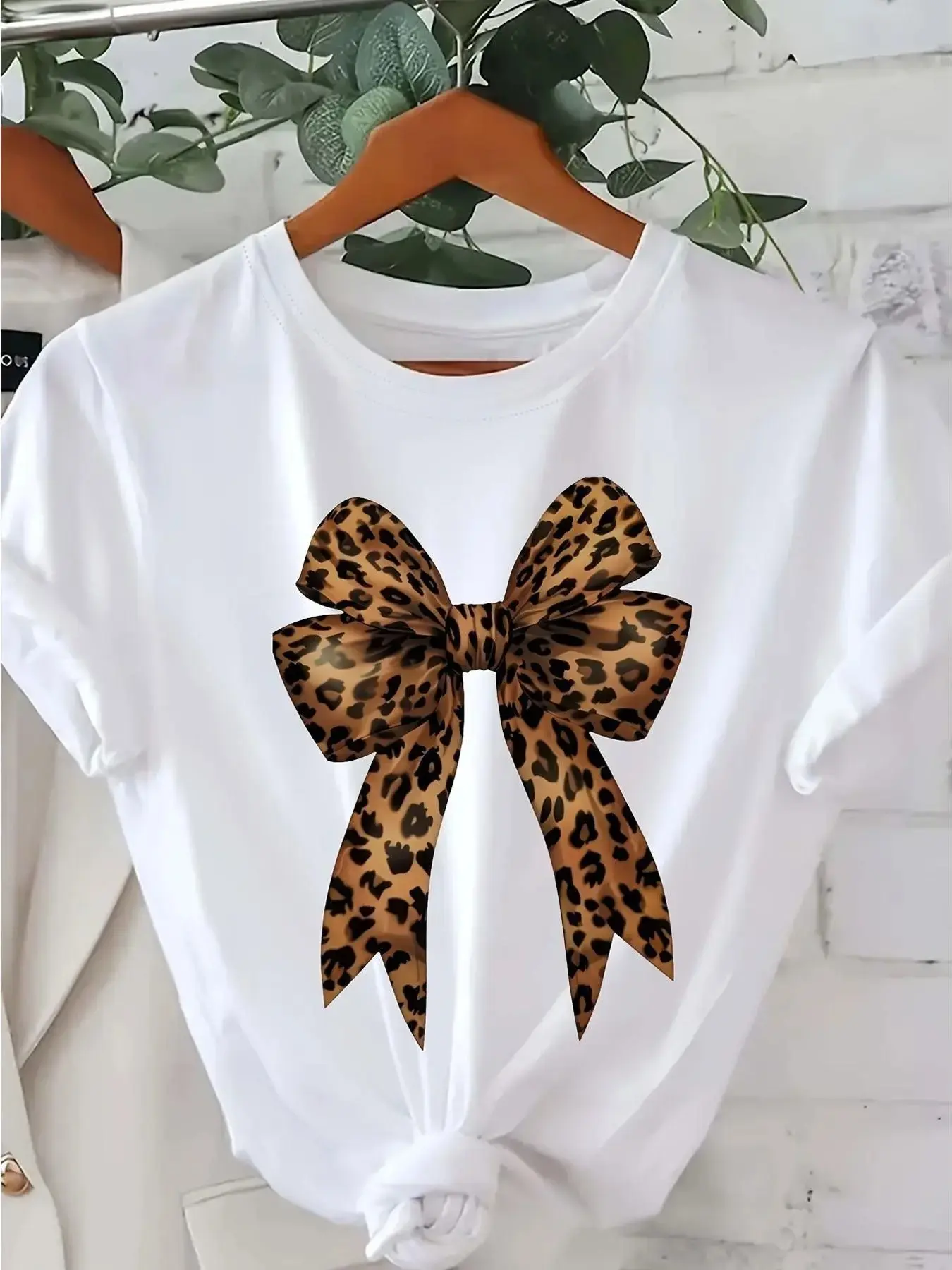 Short Sleeve  T-Shirt's Casual Leopard Print Bowknot T-Shirt - Short Sleeve,Soft & Comfortable Fabric,  Stylish Bow Design, Casual Wear |   Playful Graphic Tee |   Stylish Graphic Prin Top White Summer Crewneck Womenswear Collar