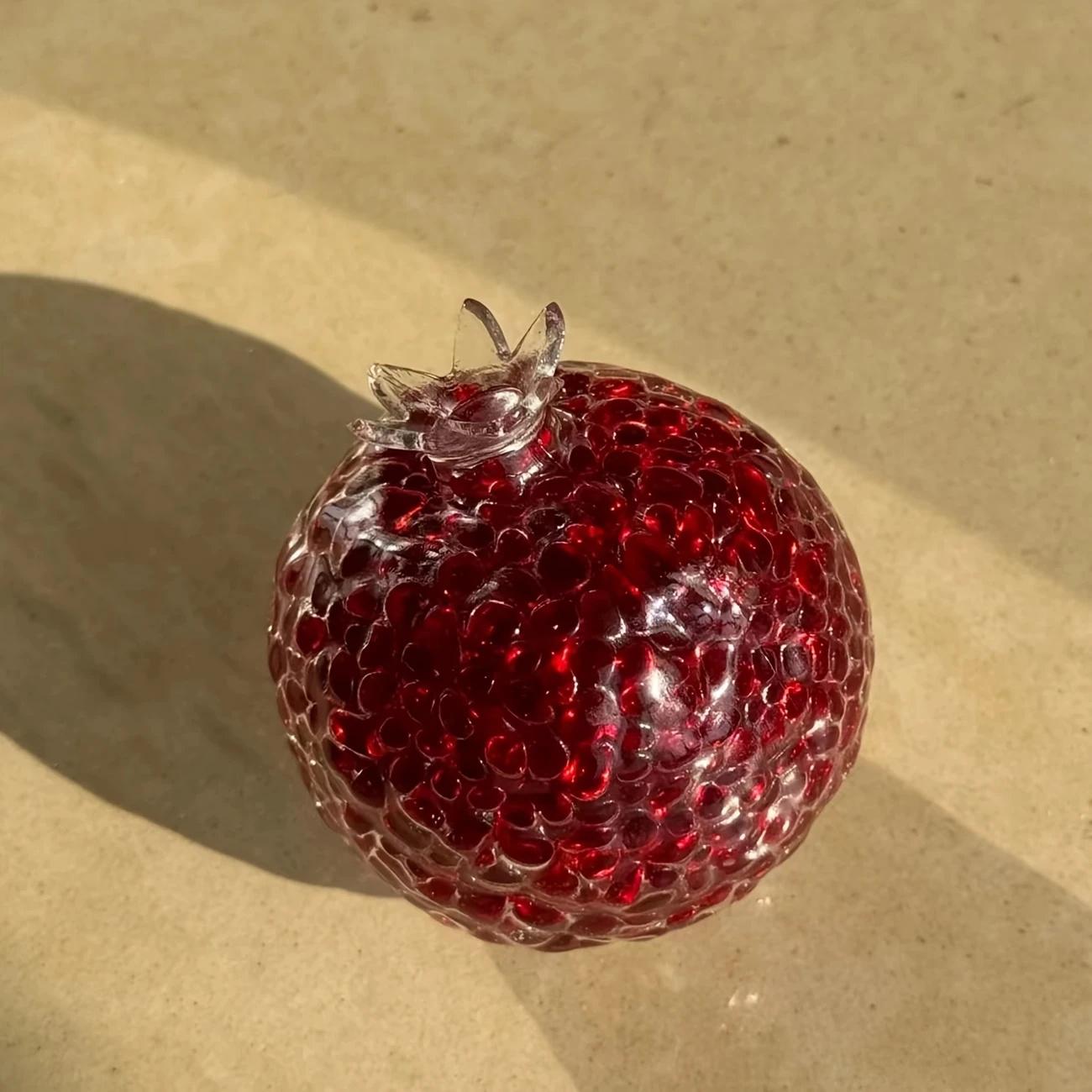 Handcrafted Pomegranate-Shaped Stress Relief Ball Creative Malleable Durable Acrylic Squeeze Toy Fun Novelty Holiday Party Gifts