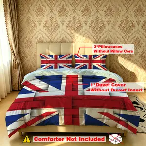 The 3-piece UK flag-patterned bedding set includes one bedspread and two pillowcases, without fillings. It's soft and comfortable, suitable for single beds and double beds, and ideal for bedrooms, dormitories, and hotels.