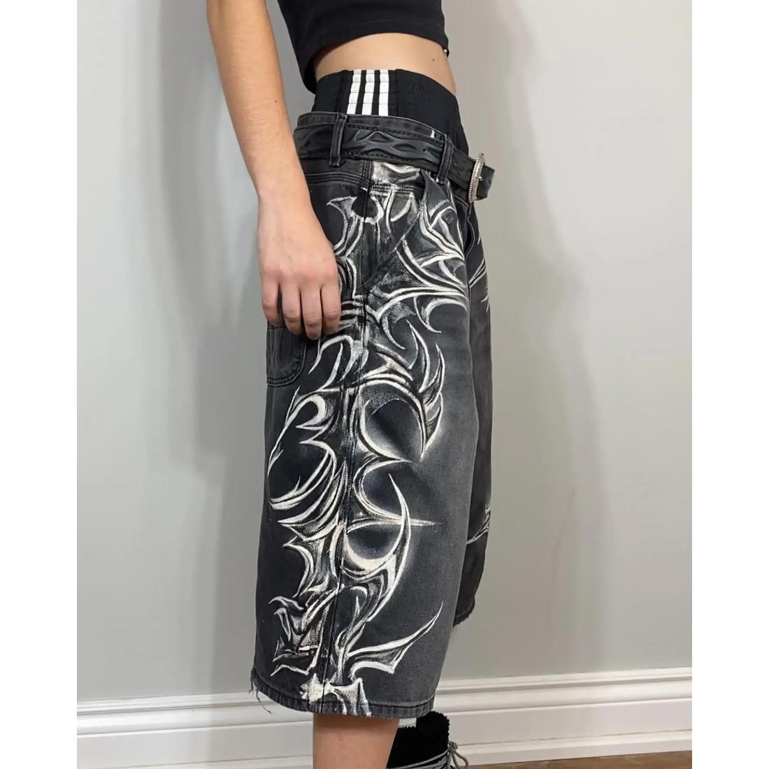 American Retro Gothic Halloween Geometry Graffiti Print Denim Shorts Men Women Y2k Low Waist Baggy Knee Length Jeans Jorts Short Streetwear Trendy Vintage 90s Style Cool Hip Hop Casual Festival Unisex